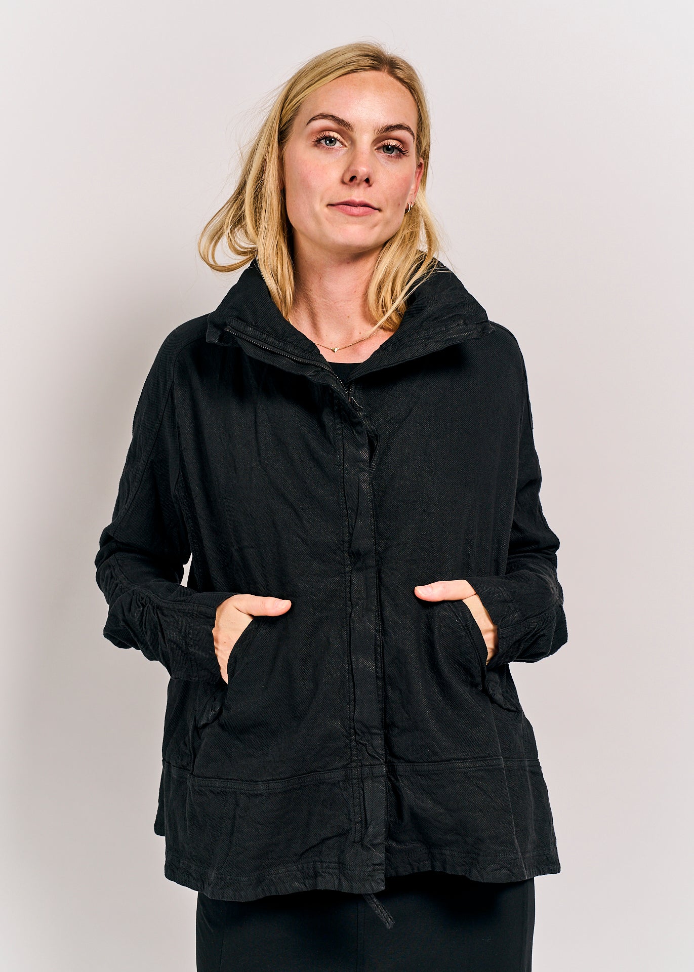 Rundholz DIP Jacket Black