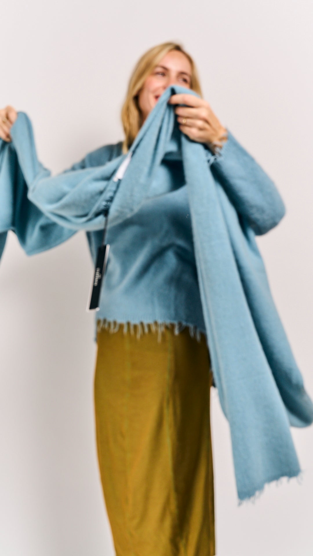 Rundholz DIP Fox Shawl Lagoon