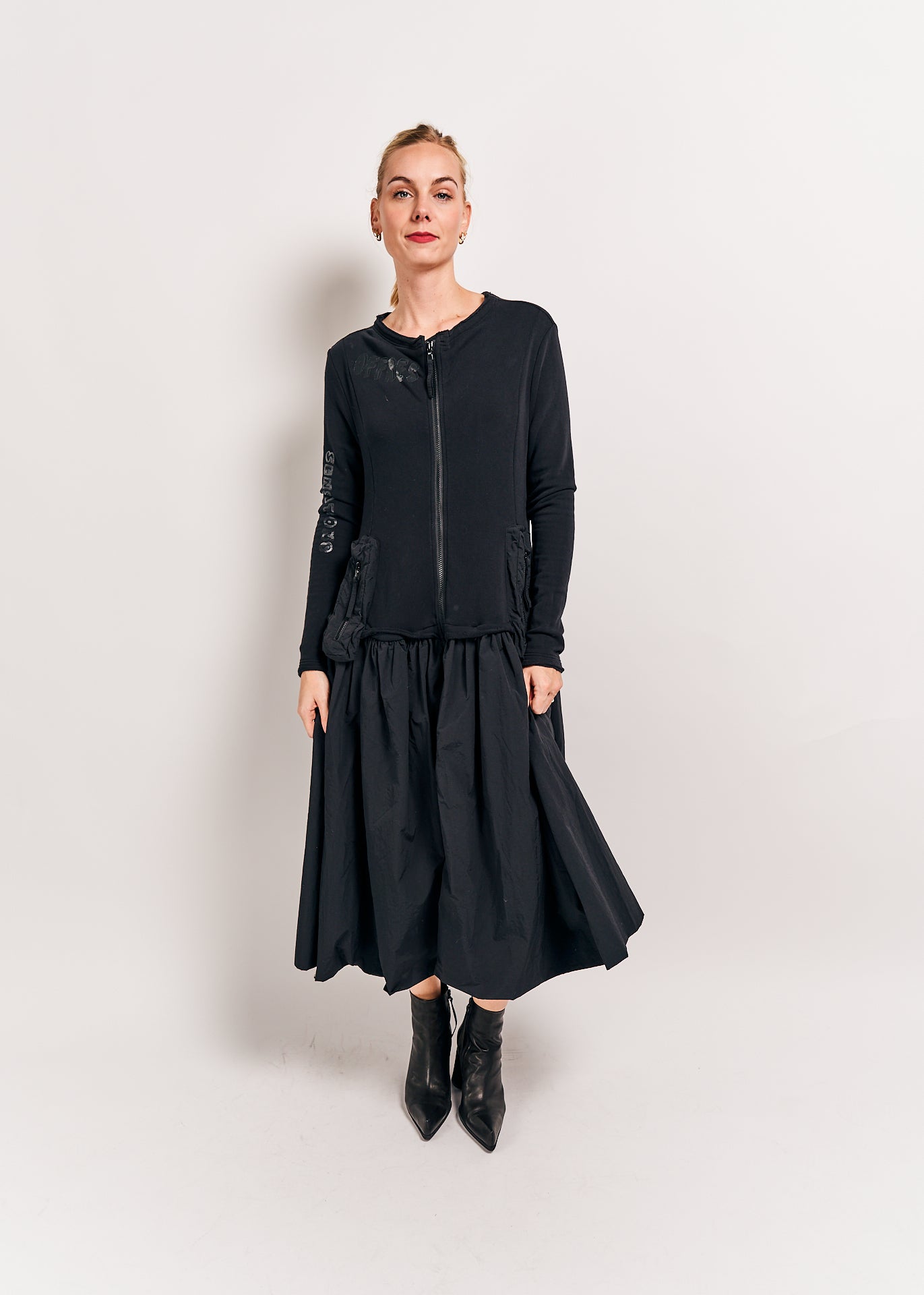 LERURE リルアー　drepe design dress black LERURE リルアー drepe design dress black LERURE リルアー