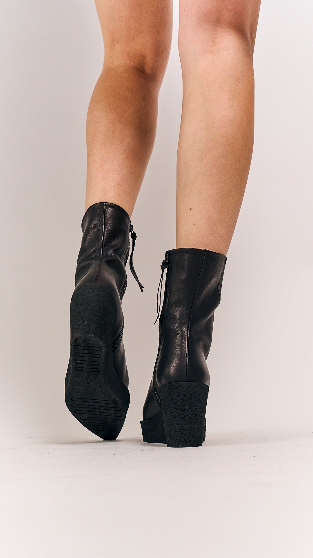 Puro Secret Shoes Point Landing Black