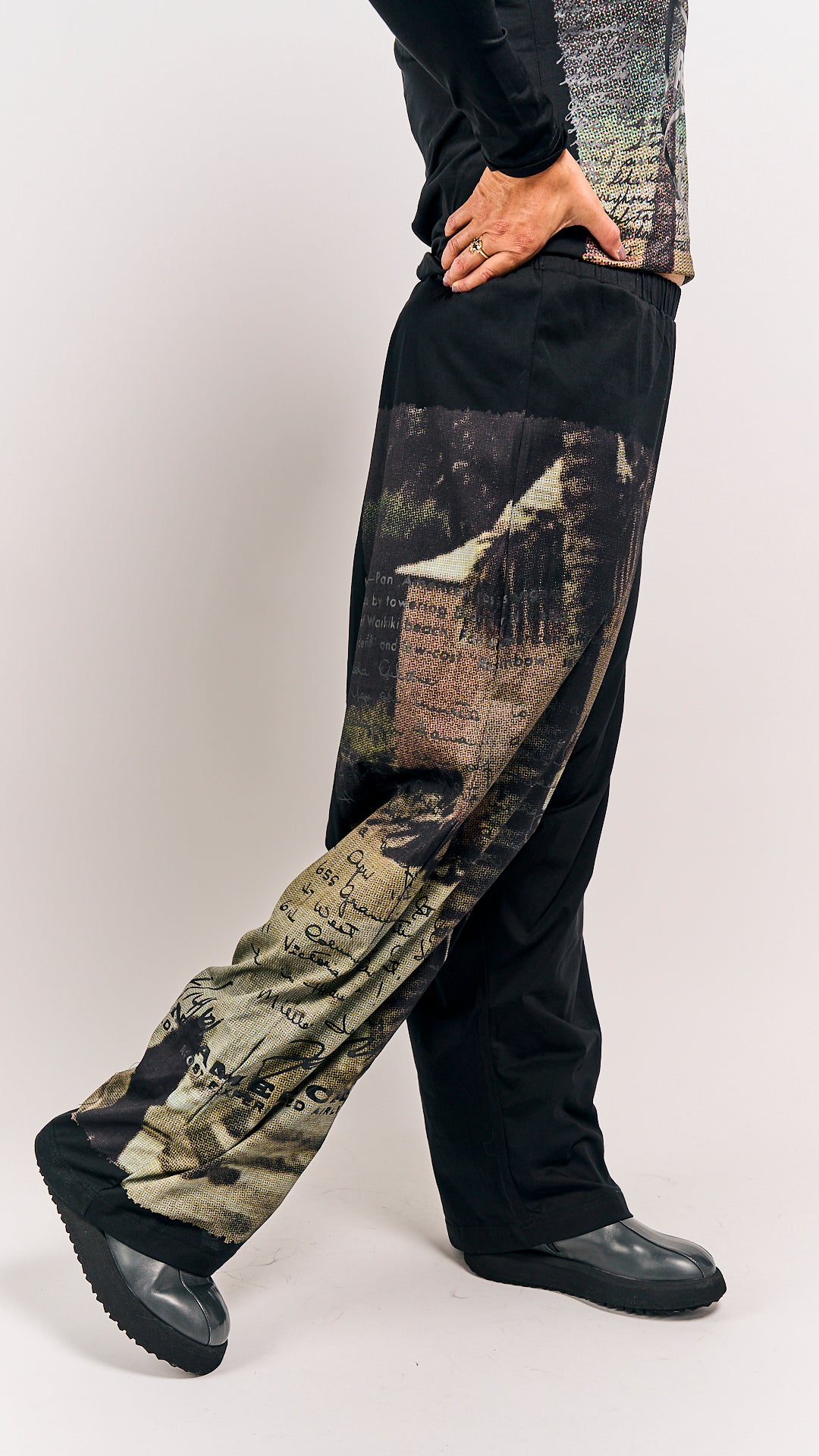 Rundholz DIP Trousers Waikiki Black Print