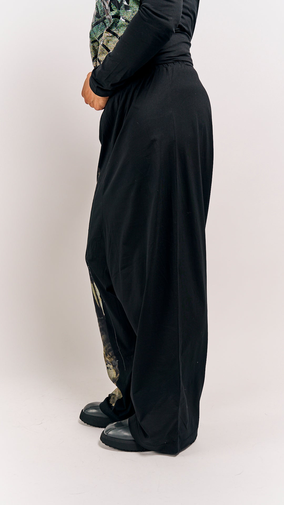 Rundholz DIP Trousers Waikiki Black Print