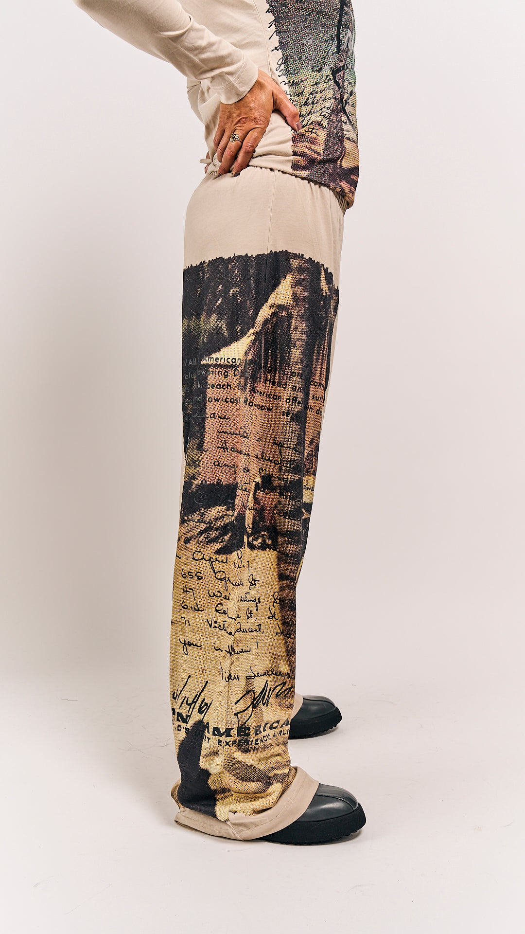Rundholz DIP Trousers Waikiki Sand Print