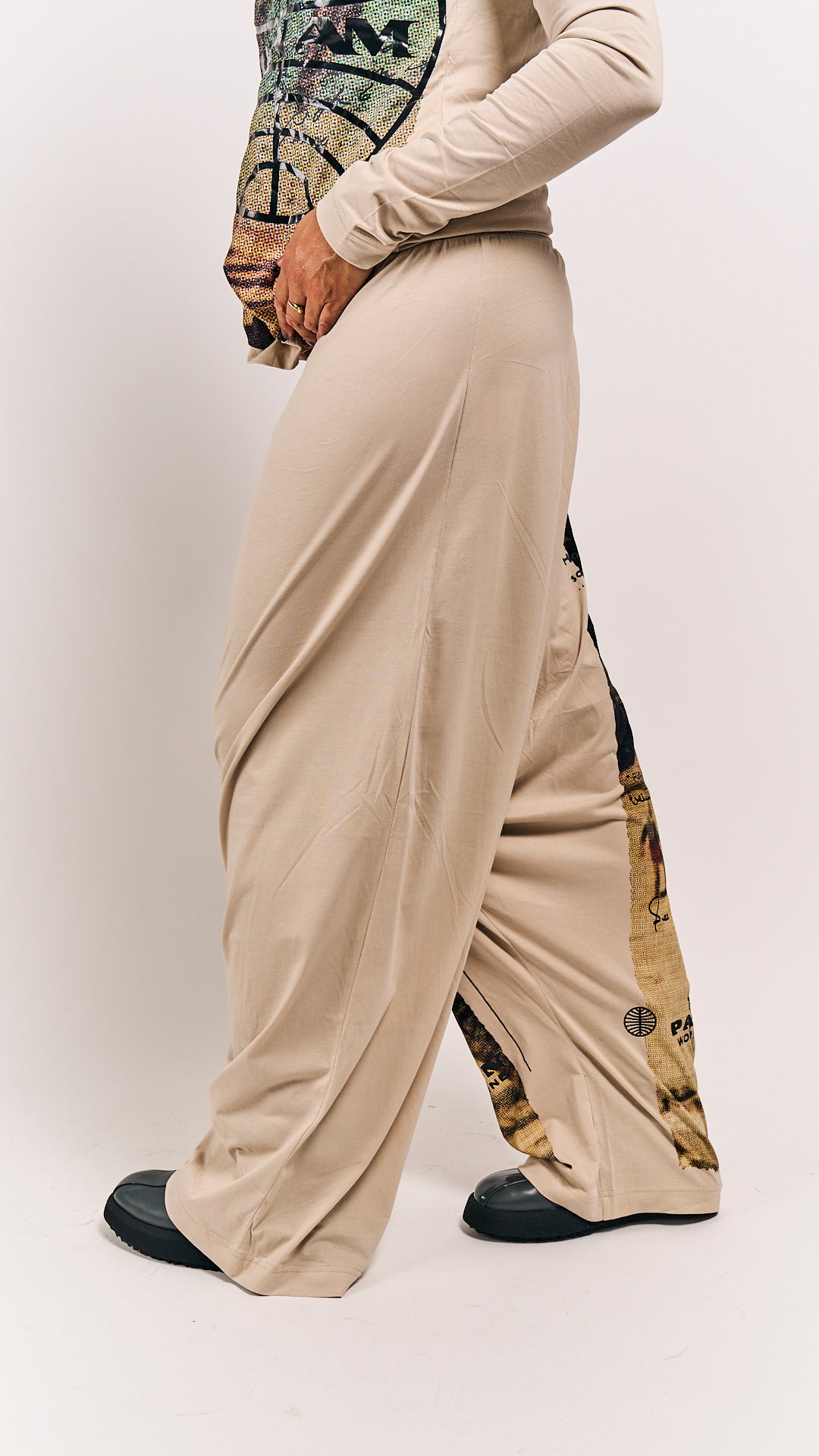 Rundholz DIP Trousers Waikiki Sand Print