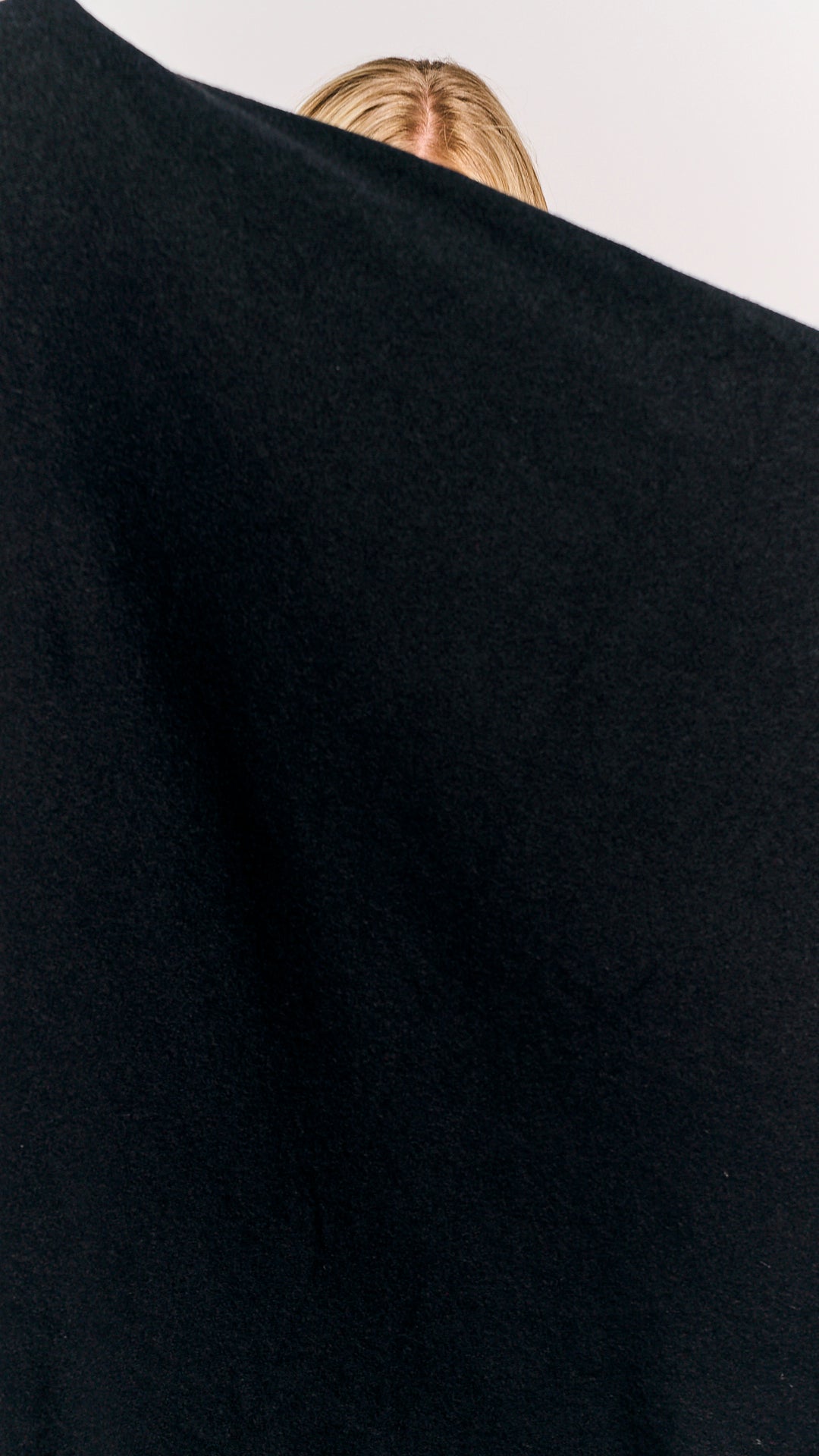 Rundholz Mainline Shawl Black