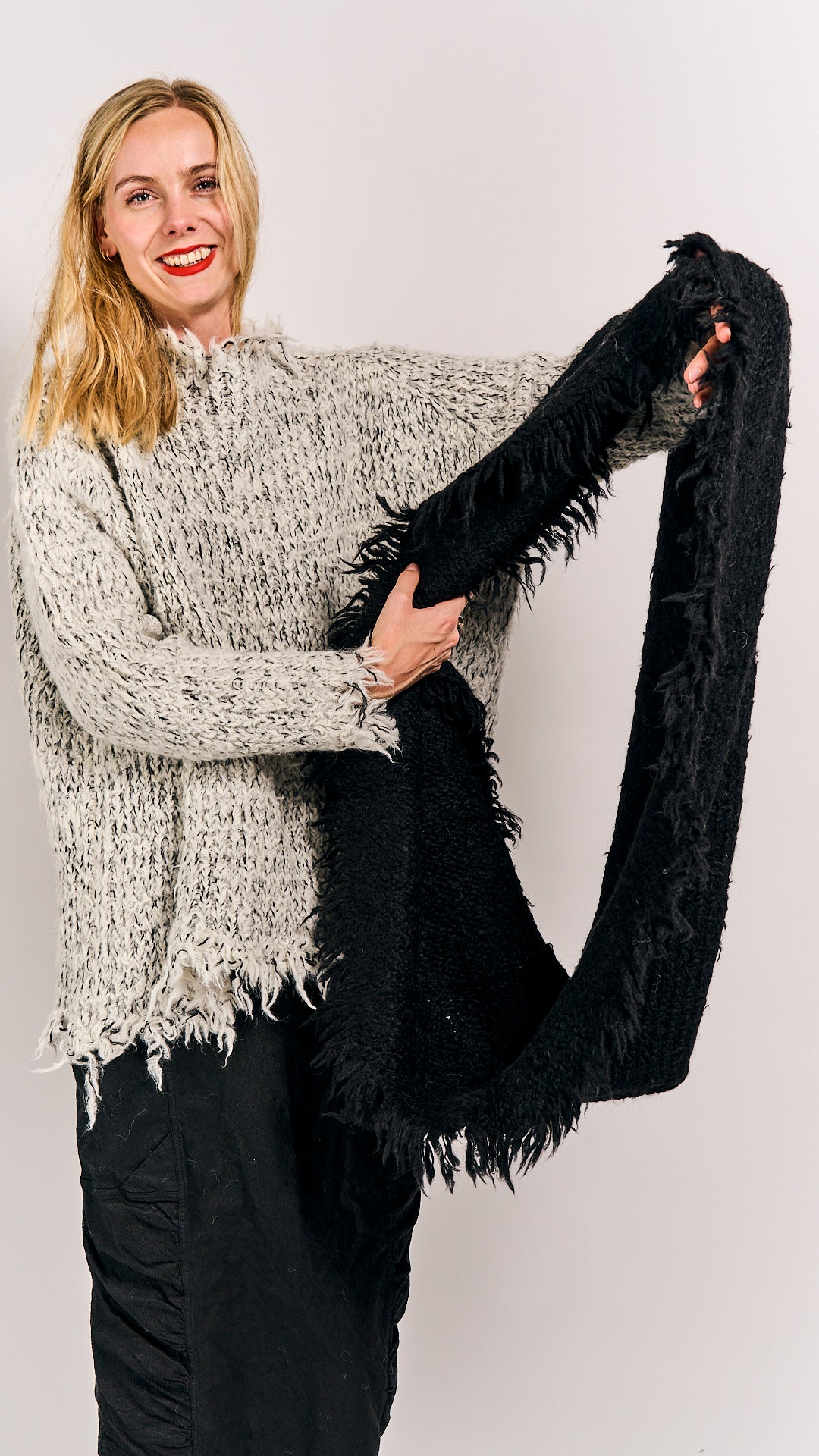 Rundholz Mainline Shawl Black