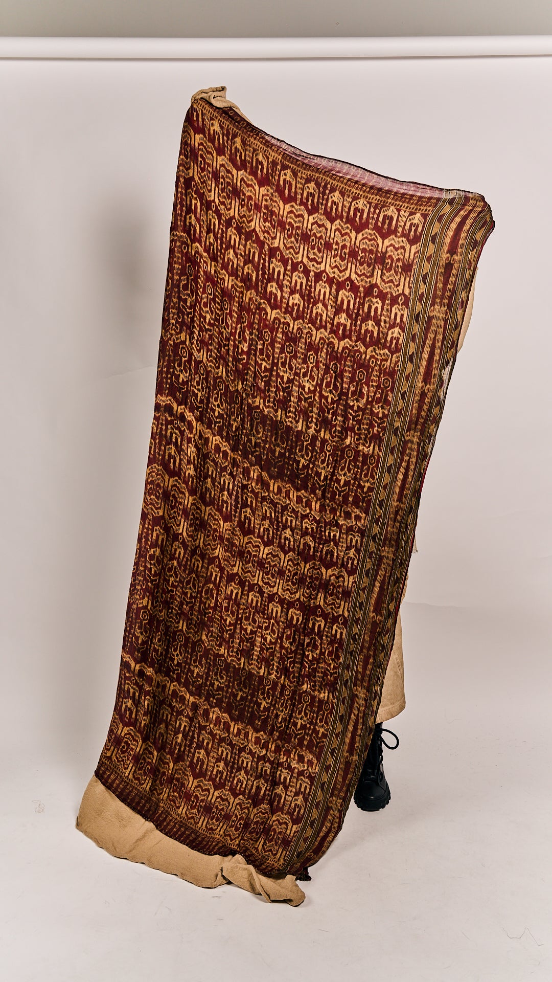Rundholz DIP Shawl Clay