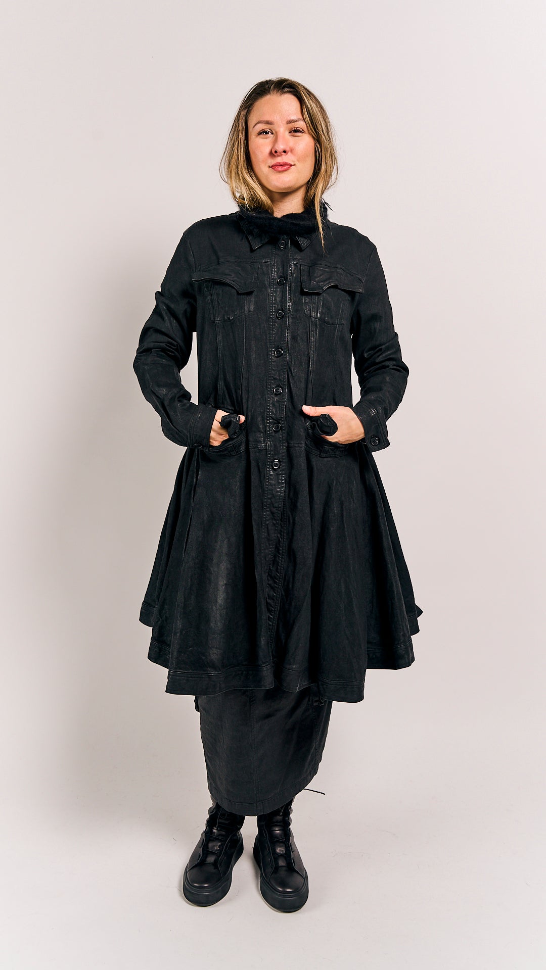Rundholz Mainline Coat Black Gloss size Extra Large