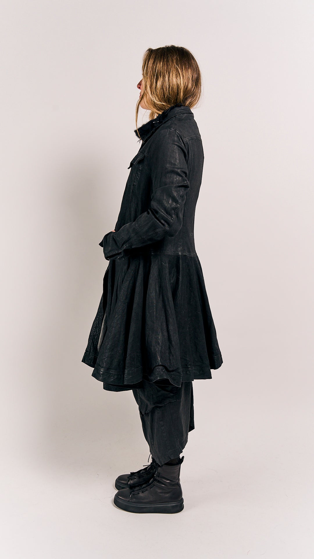 Rundholz Mainline Coat Black Gloss size Extra Large