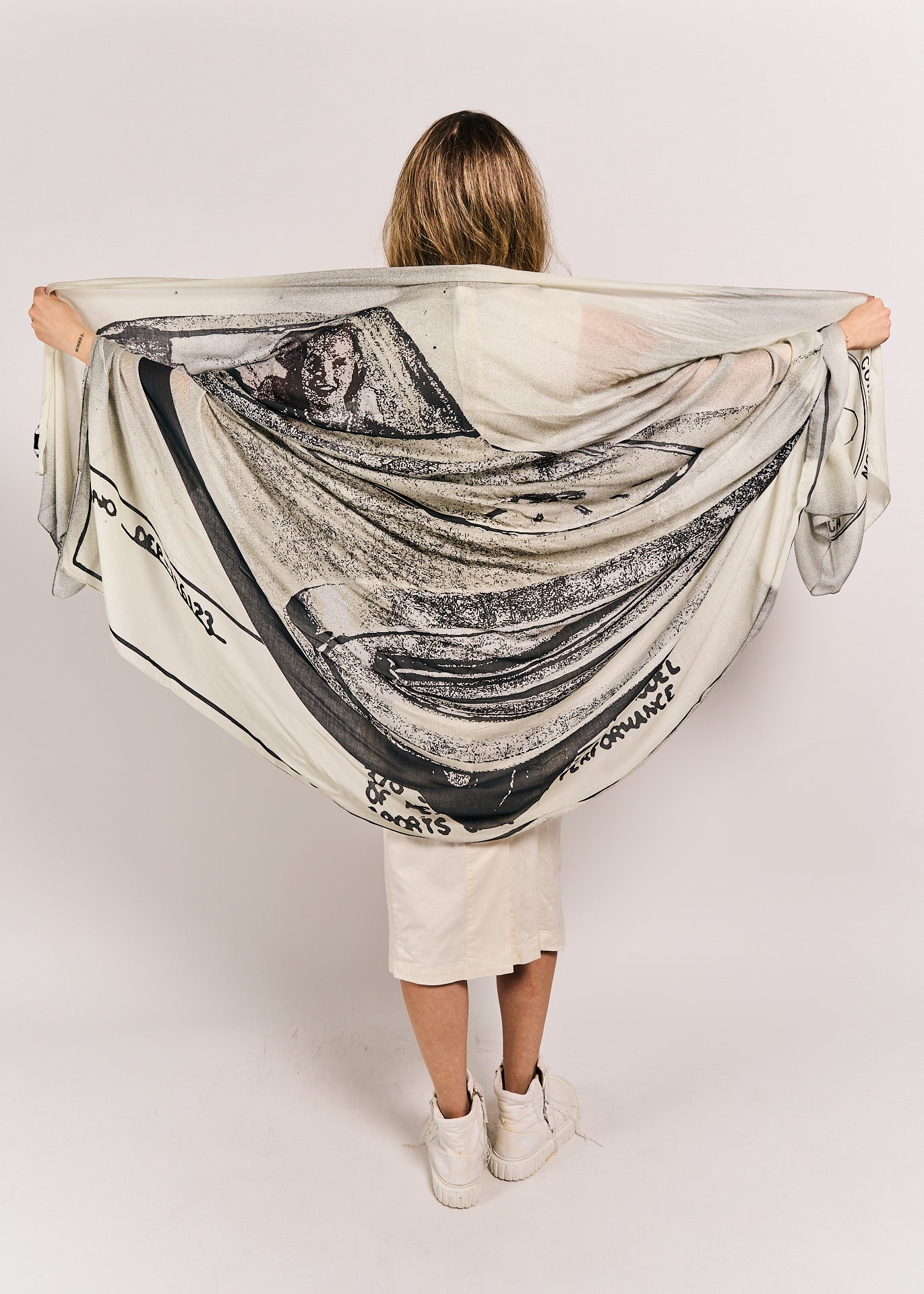 Rundholz Mainline Shawl Galaxy Print