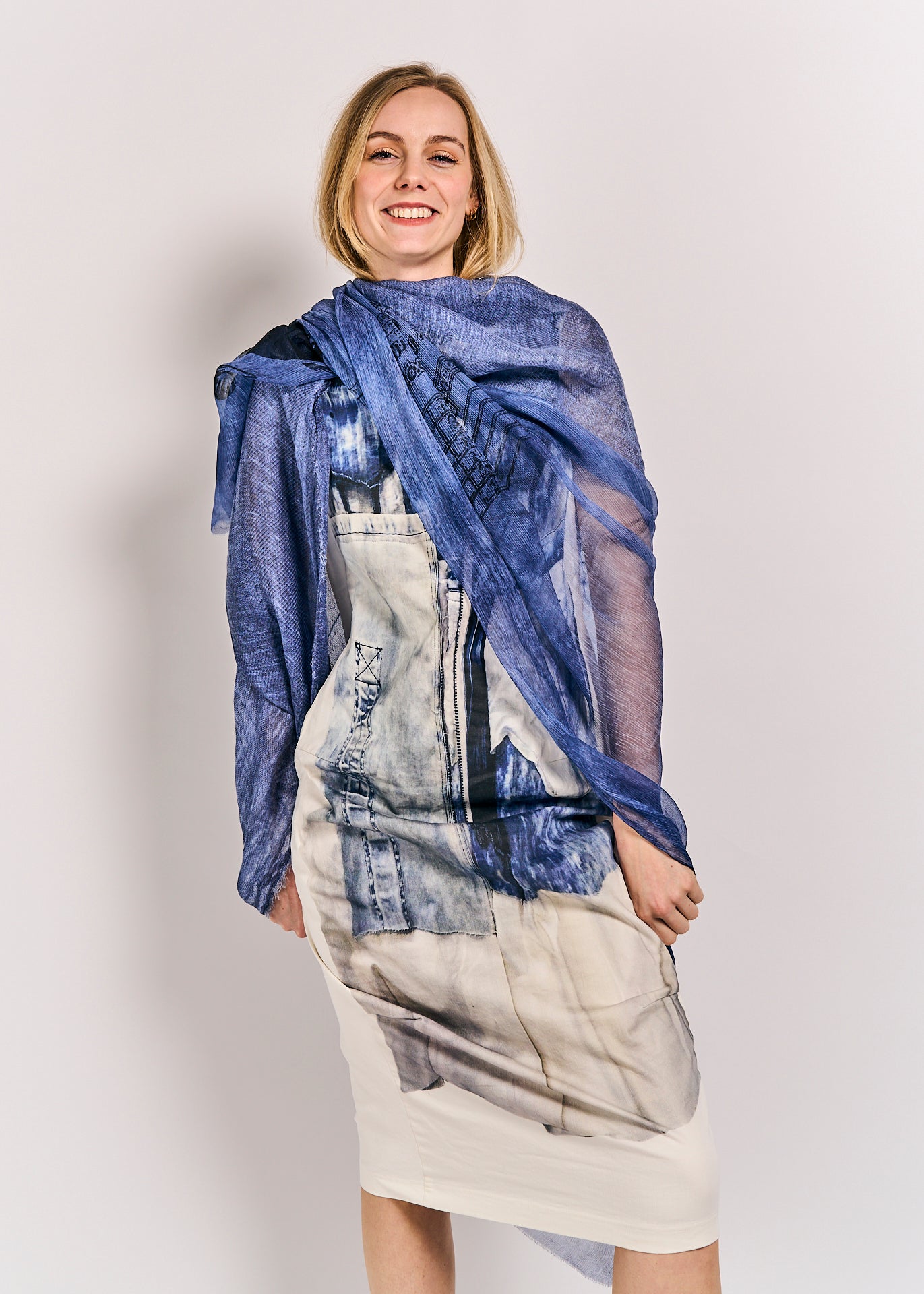 Rundholz Black Label Shawl Navy Print