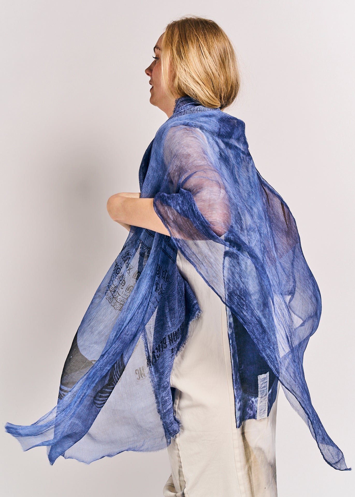 Rundholz Black Label Shawl Navy Print