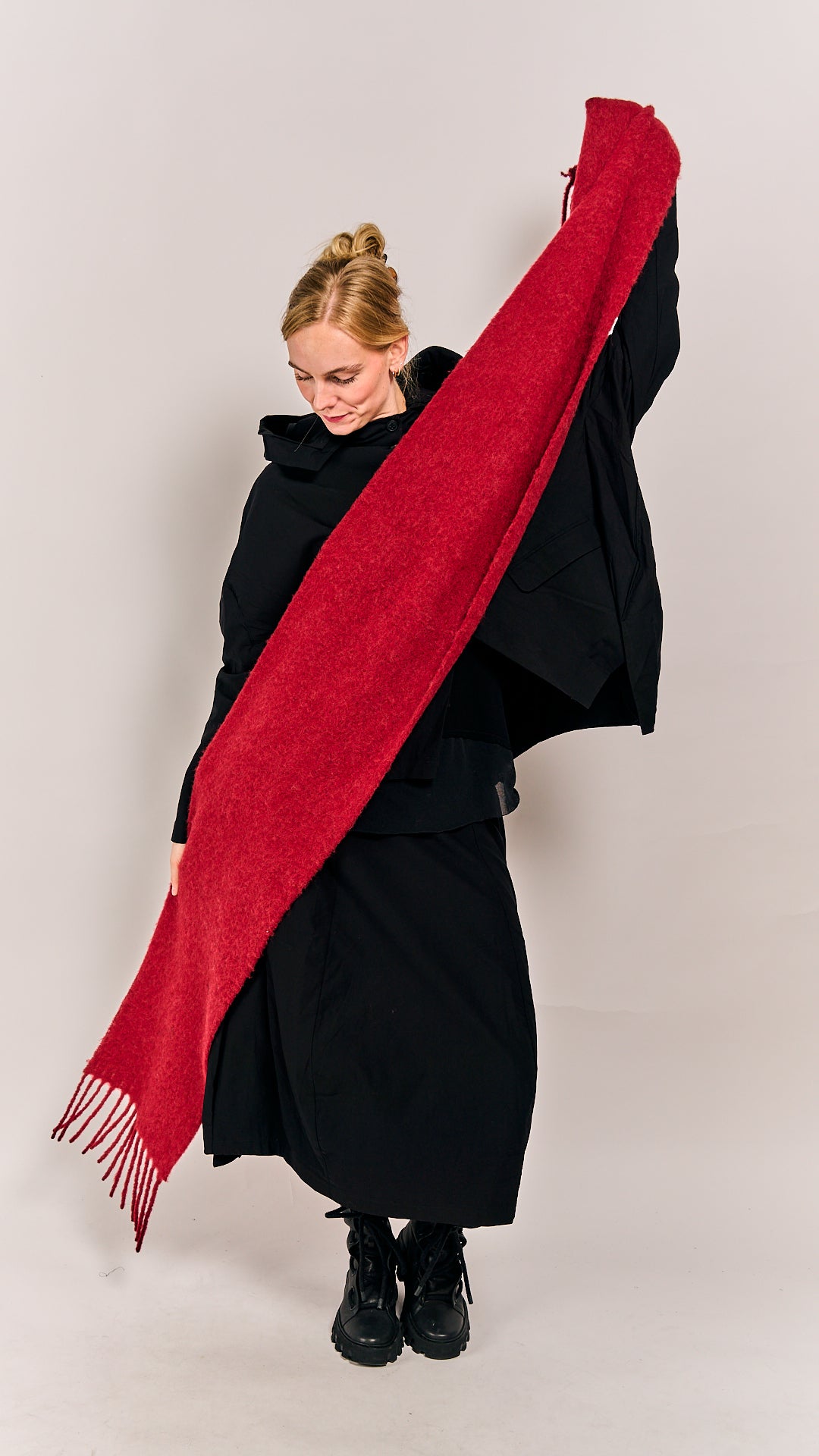 Rundholz Black Label Shawl Lava