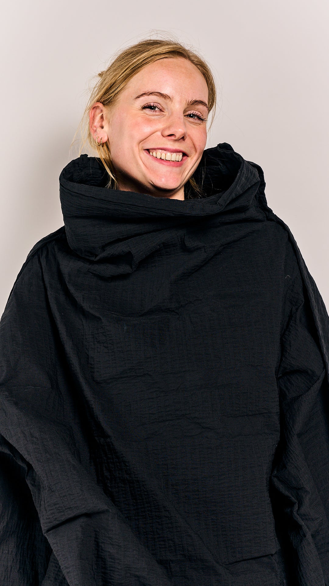 Rundholz DIP Pullover Black 3D Optic