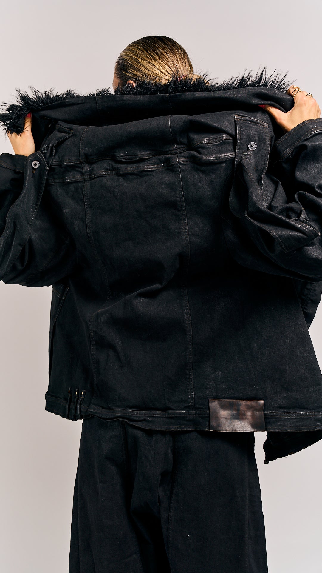 Rundholz DIP Jacket Black Gloss