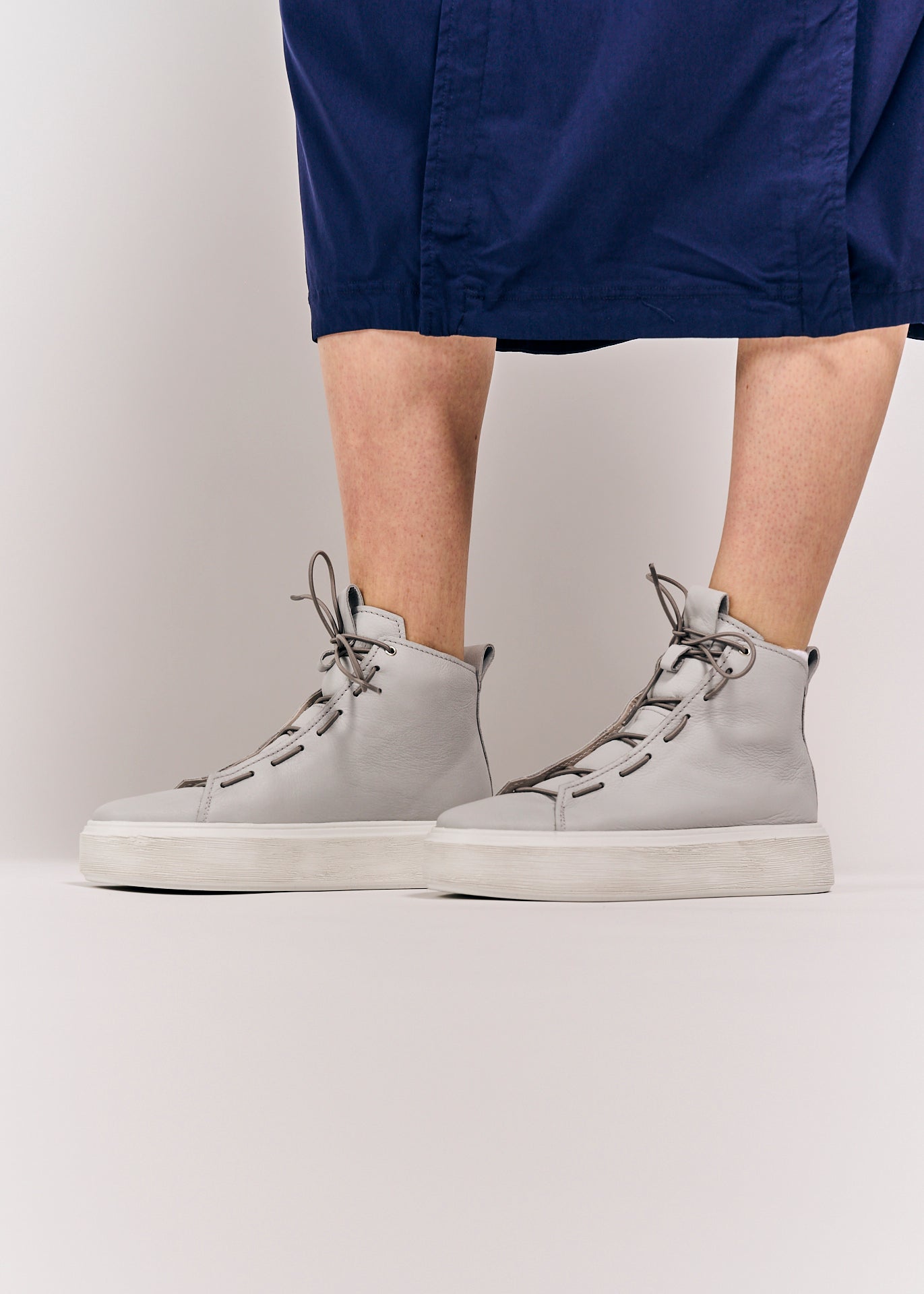 Puro Leather Sneakers In Focus Grey-White