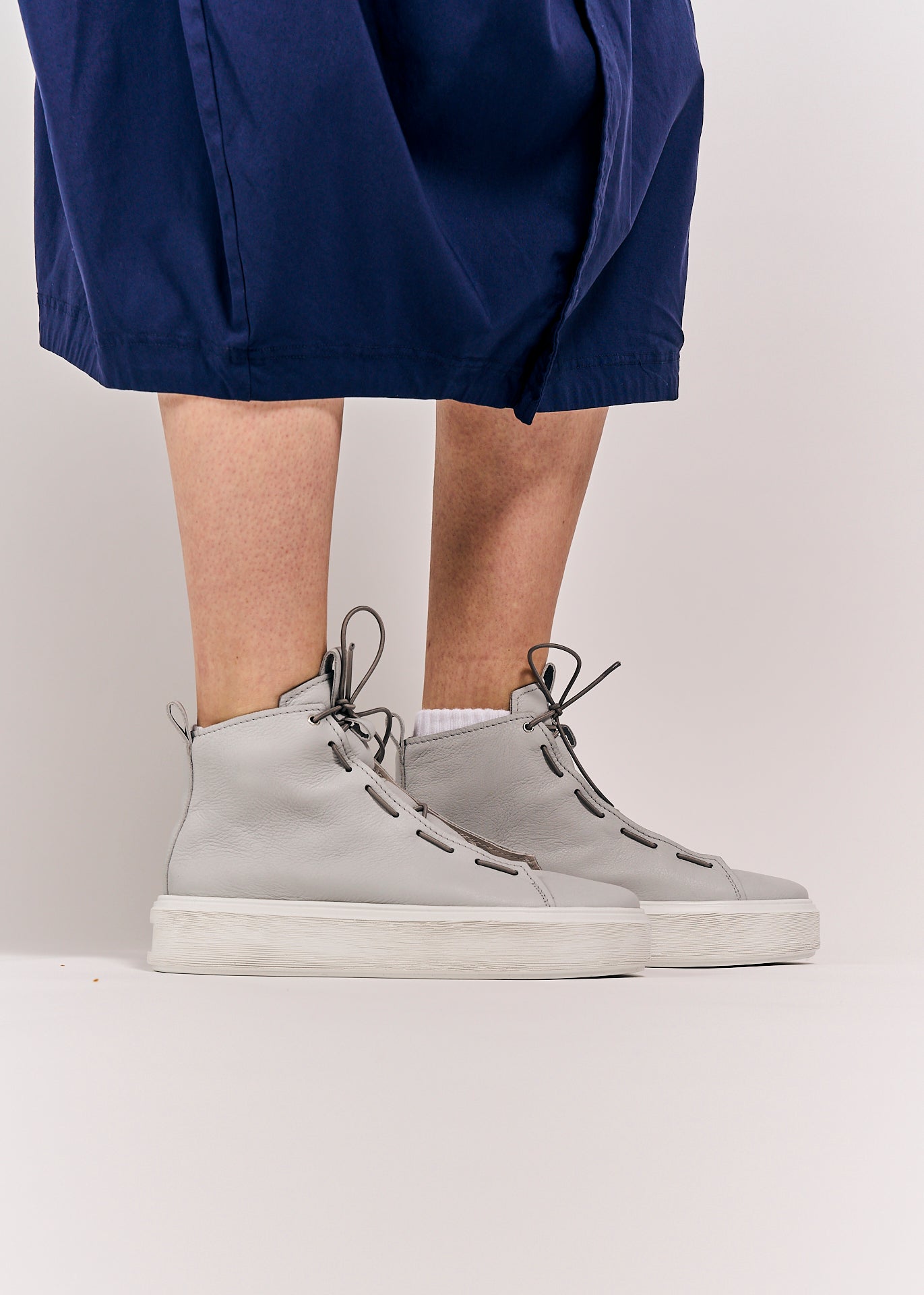 Puro Leather Sneakers In Focus Grey-White