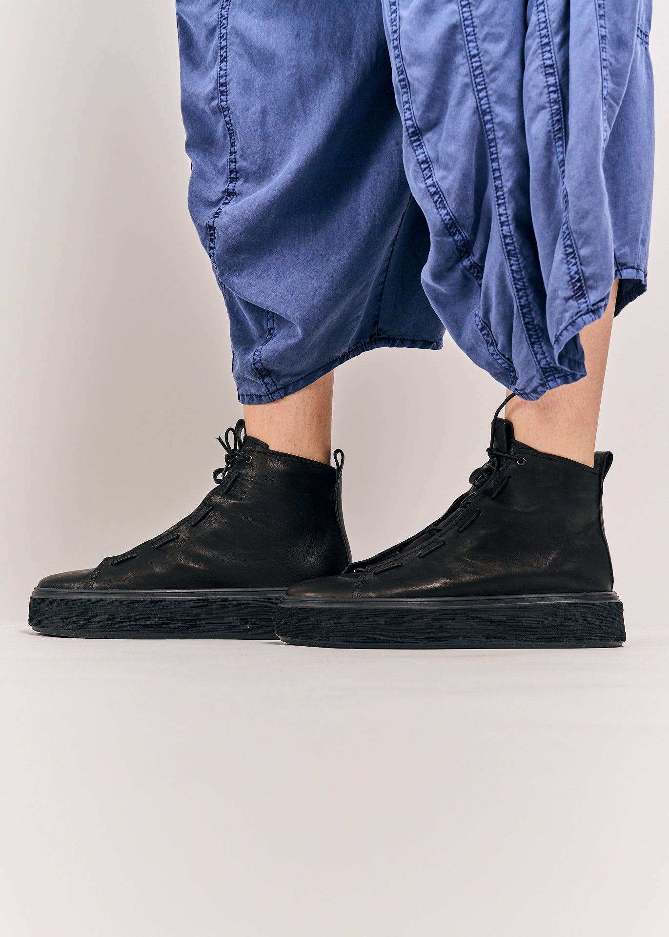 Puro Leather Sneakers In Focus Black