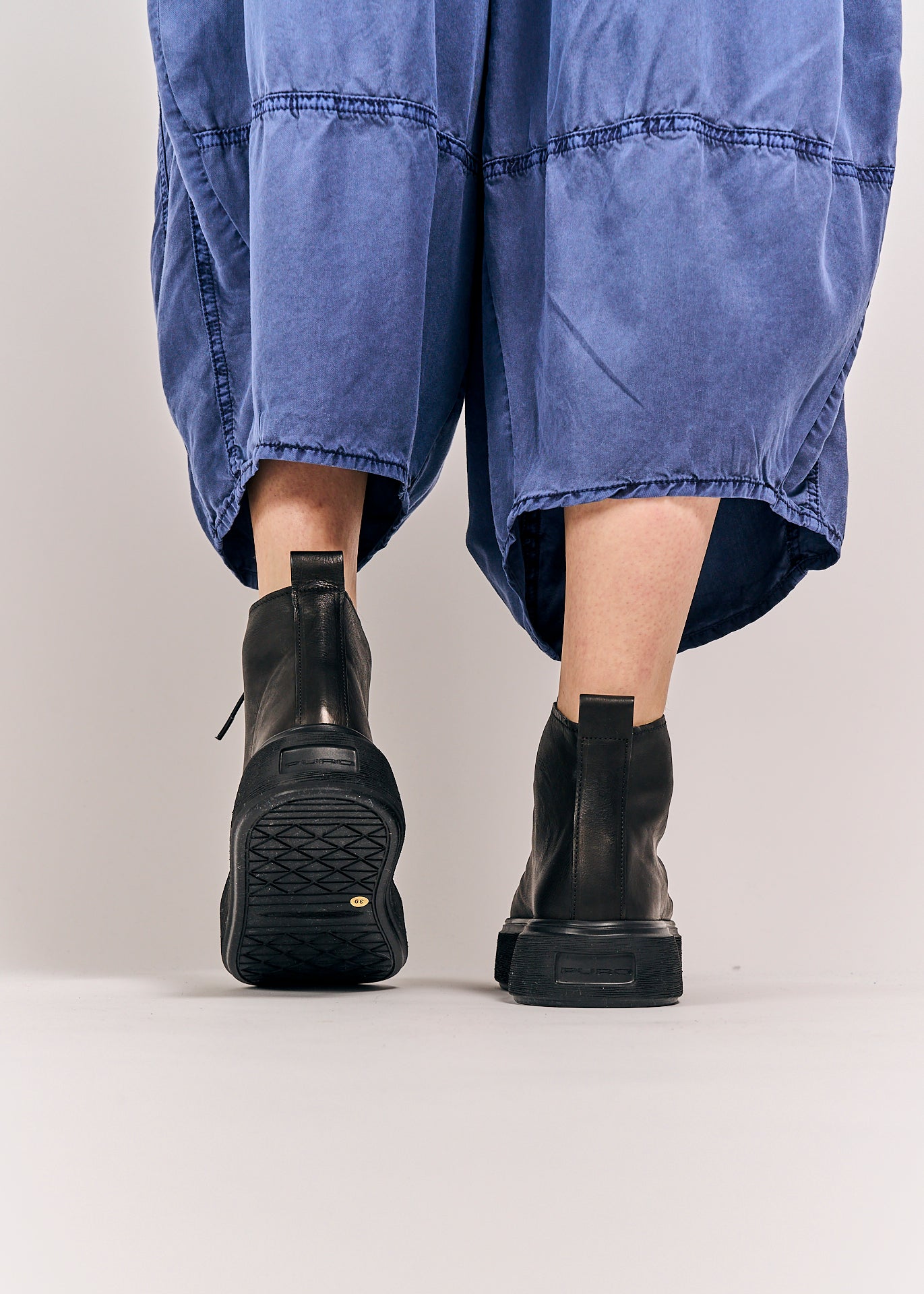 Puro Leather Sneakers In Focus Black