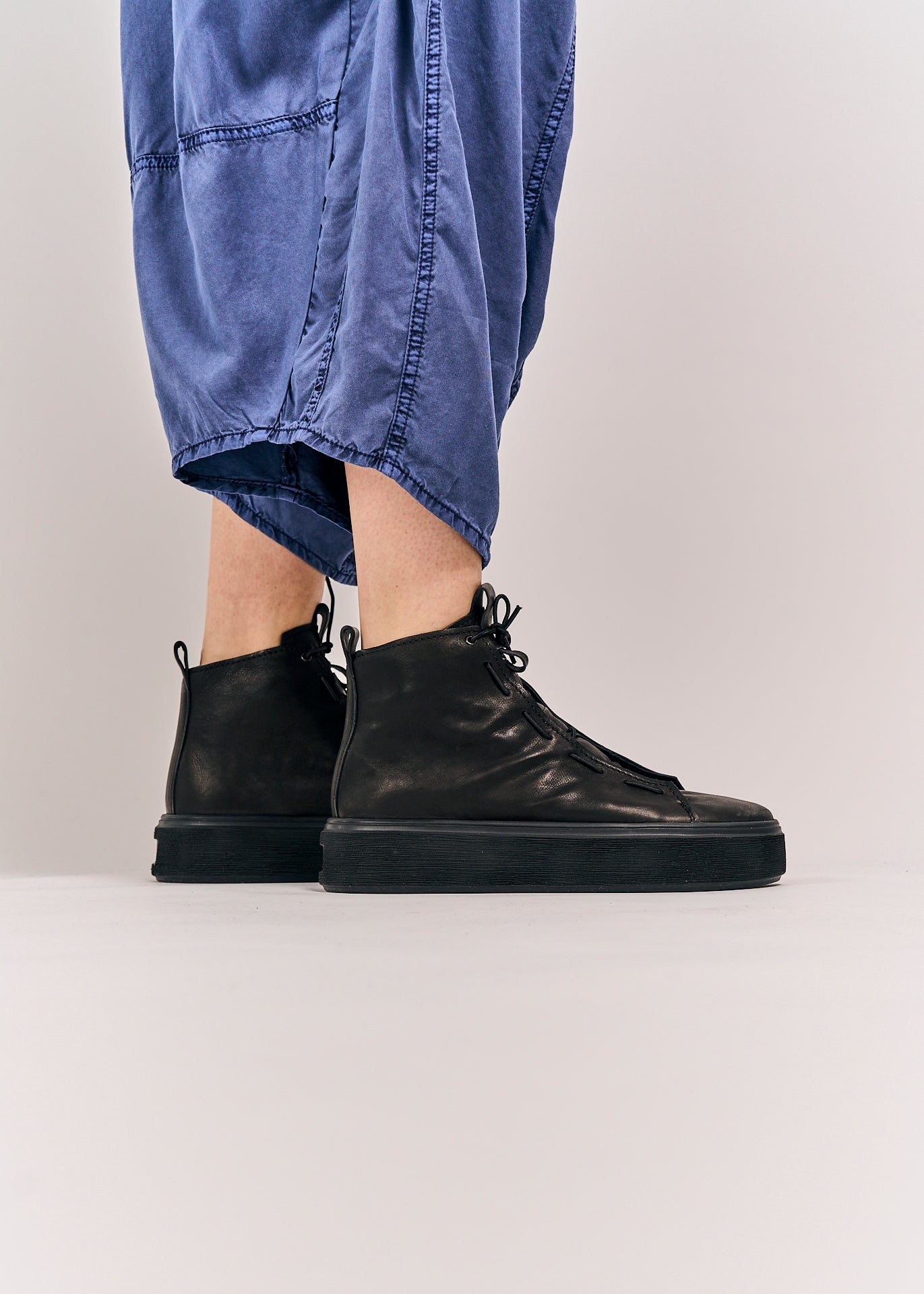 Puro Leather Sneakers In Focus Black