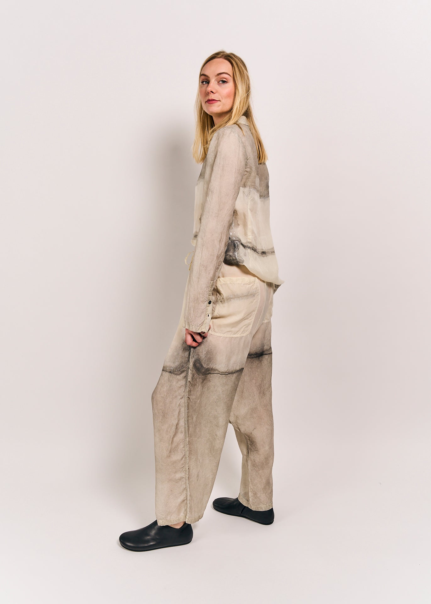 Rundholz trousers Moon Pigment