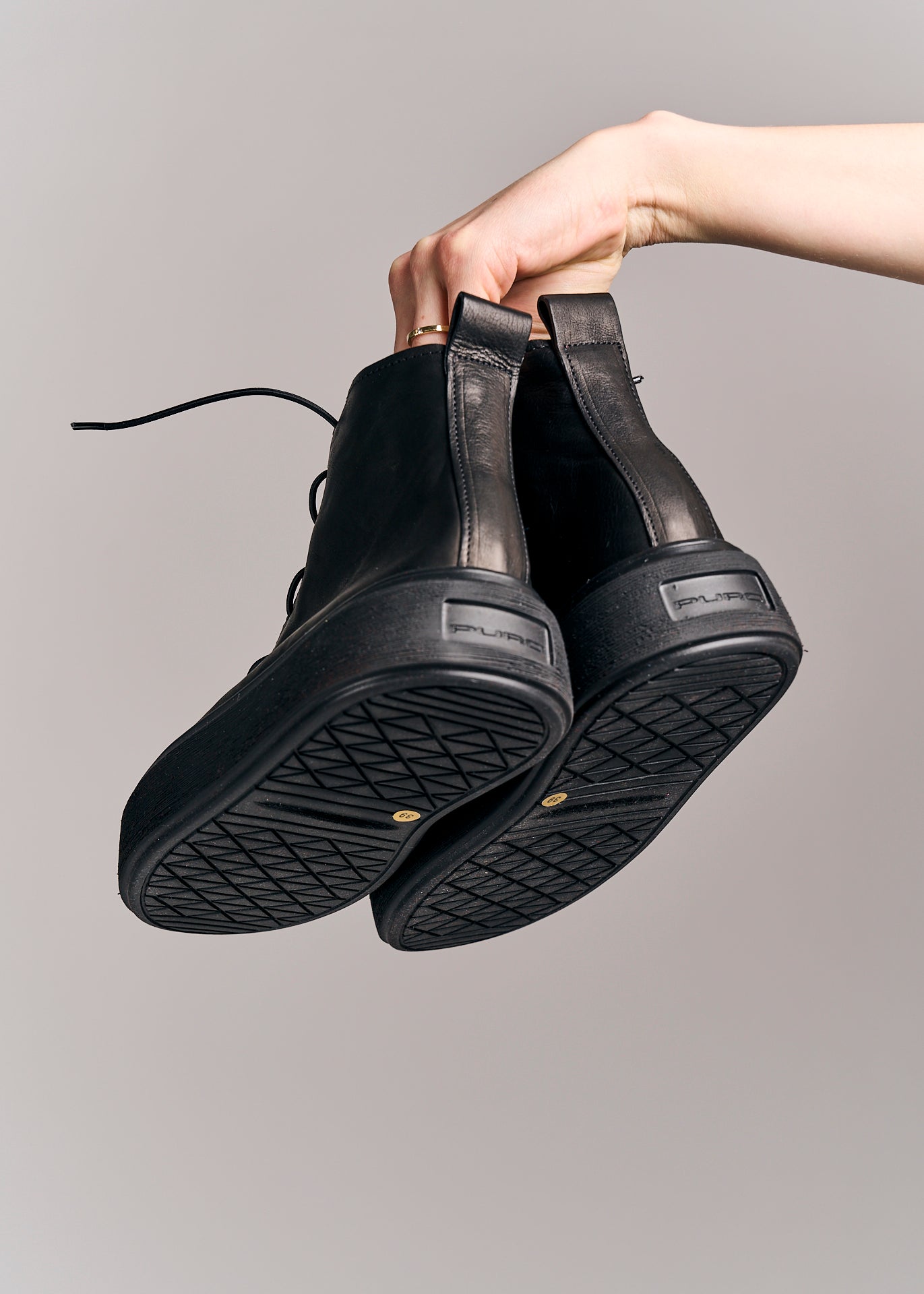 Puro Leather Sneakers In Focus Black