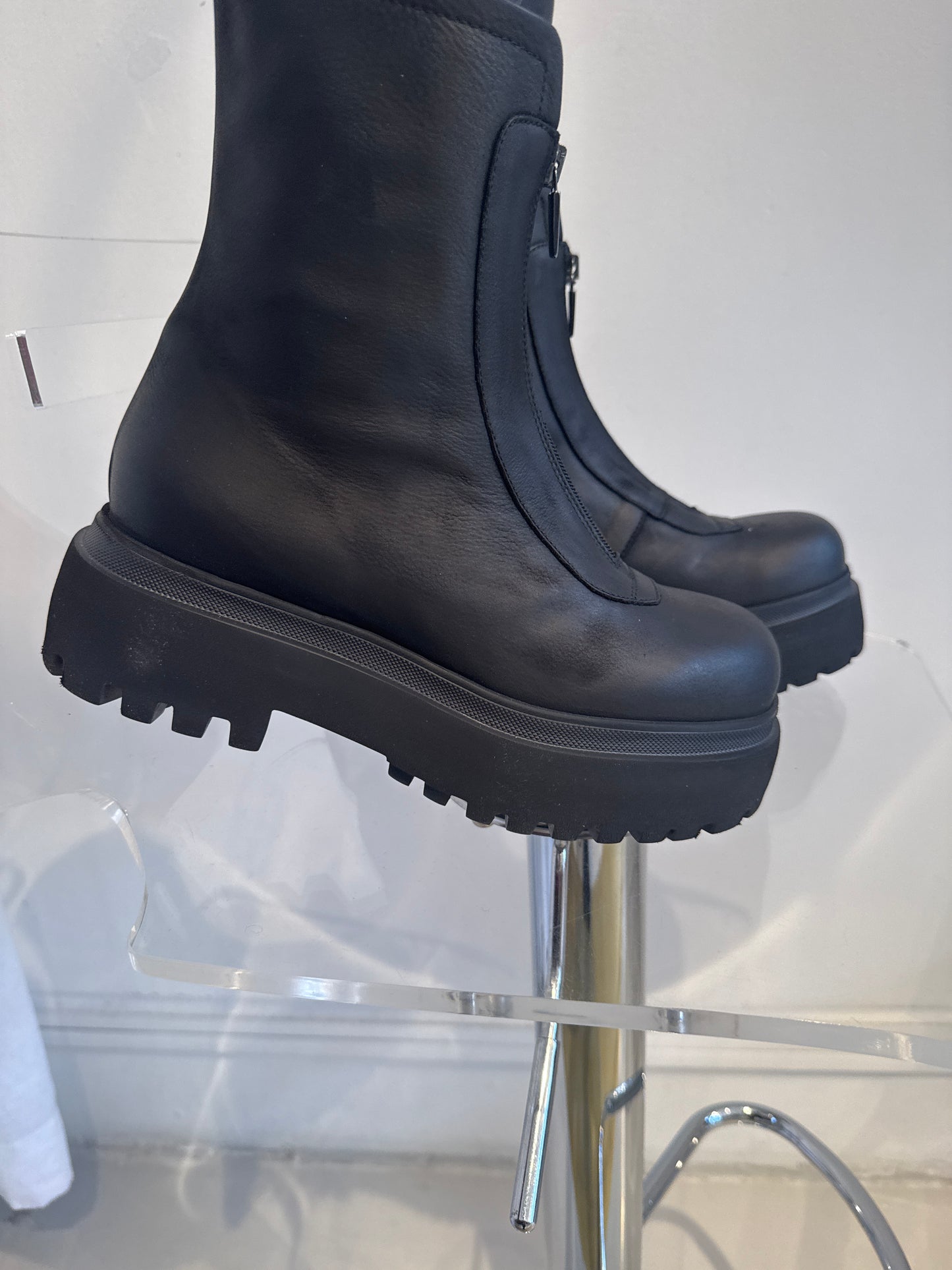 Lofina Boots Black 6090
