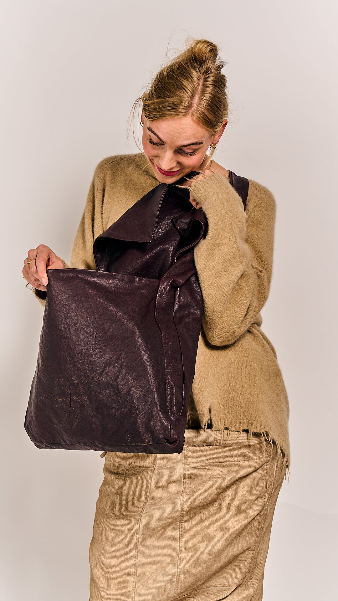 Rundholz Mainline Leather Bag Purple