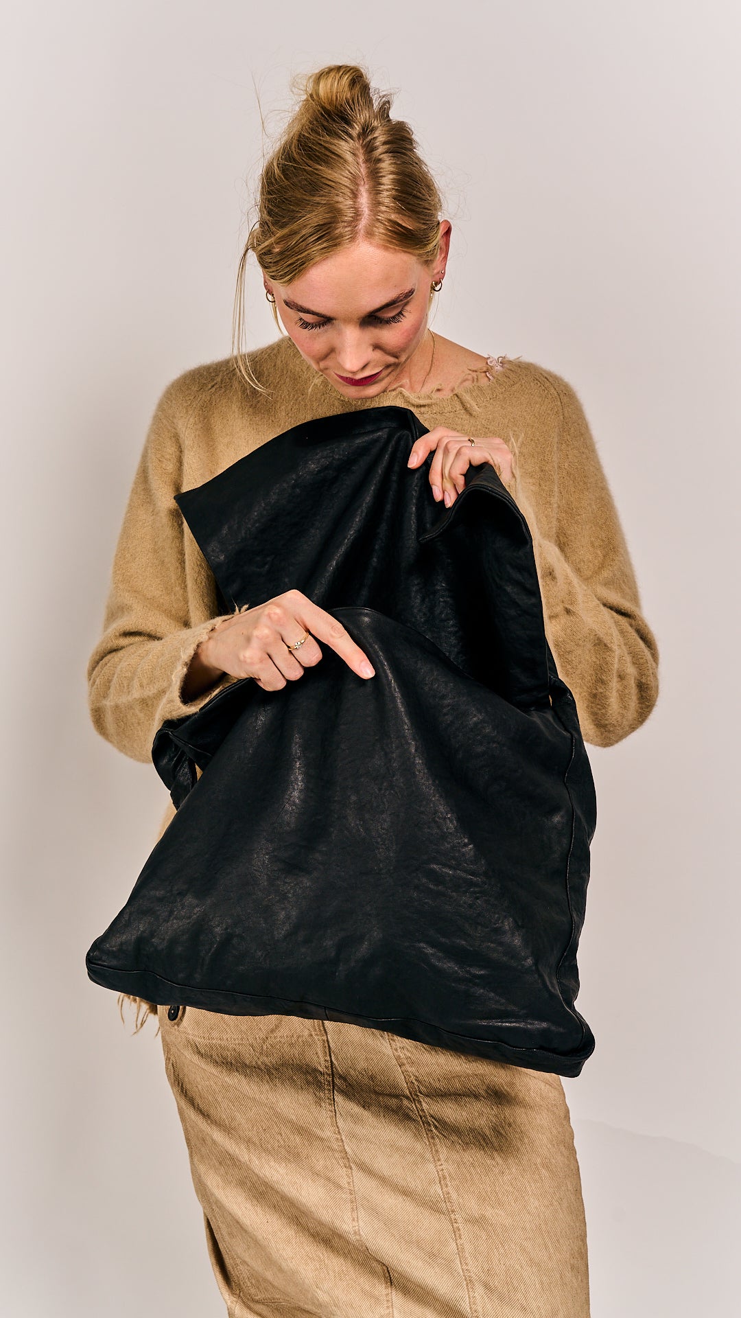 Rundholz Mainline Leather Bag Black