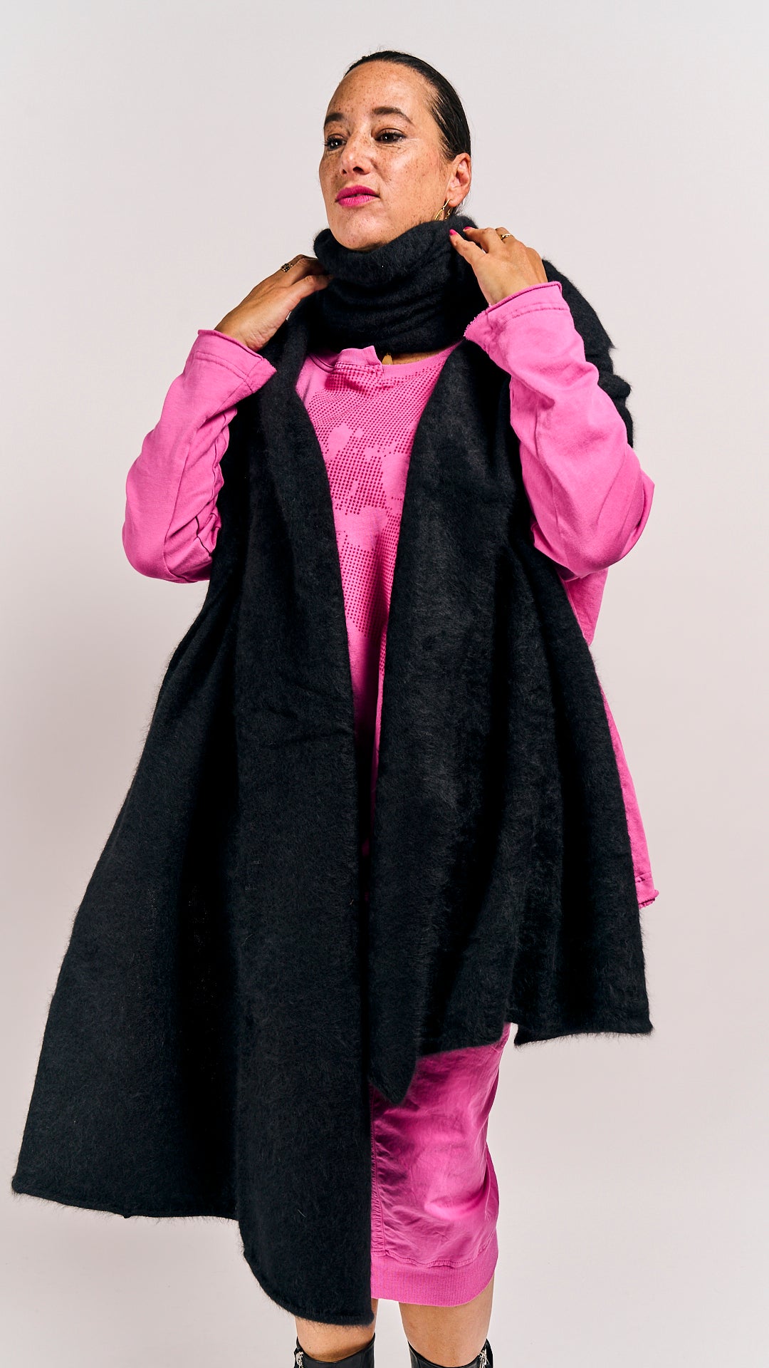 Rundholz Mainline Shawl Black