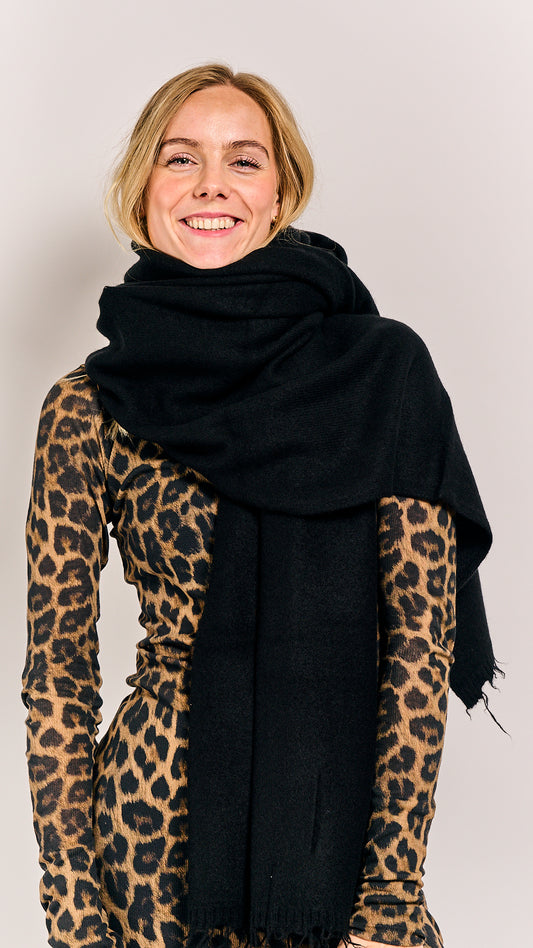 Rundholz Mainline Shawl Black