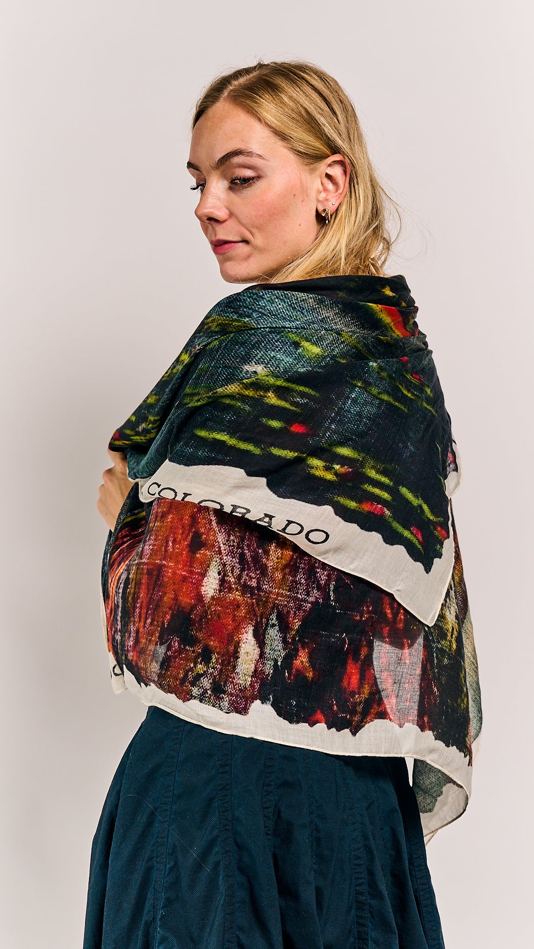 Rundholz Black Label Shawl Forest Print