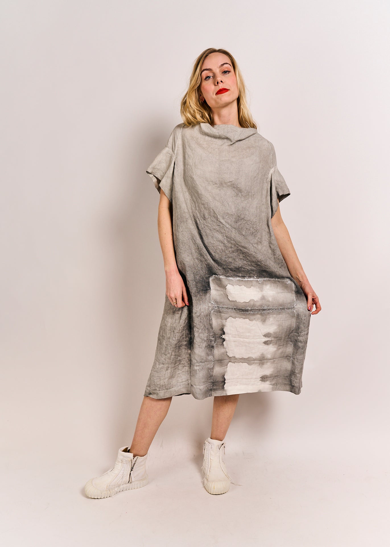 Rundholz Mainline Dress Moon Pigment