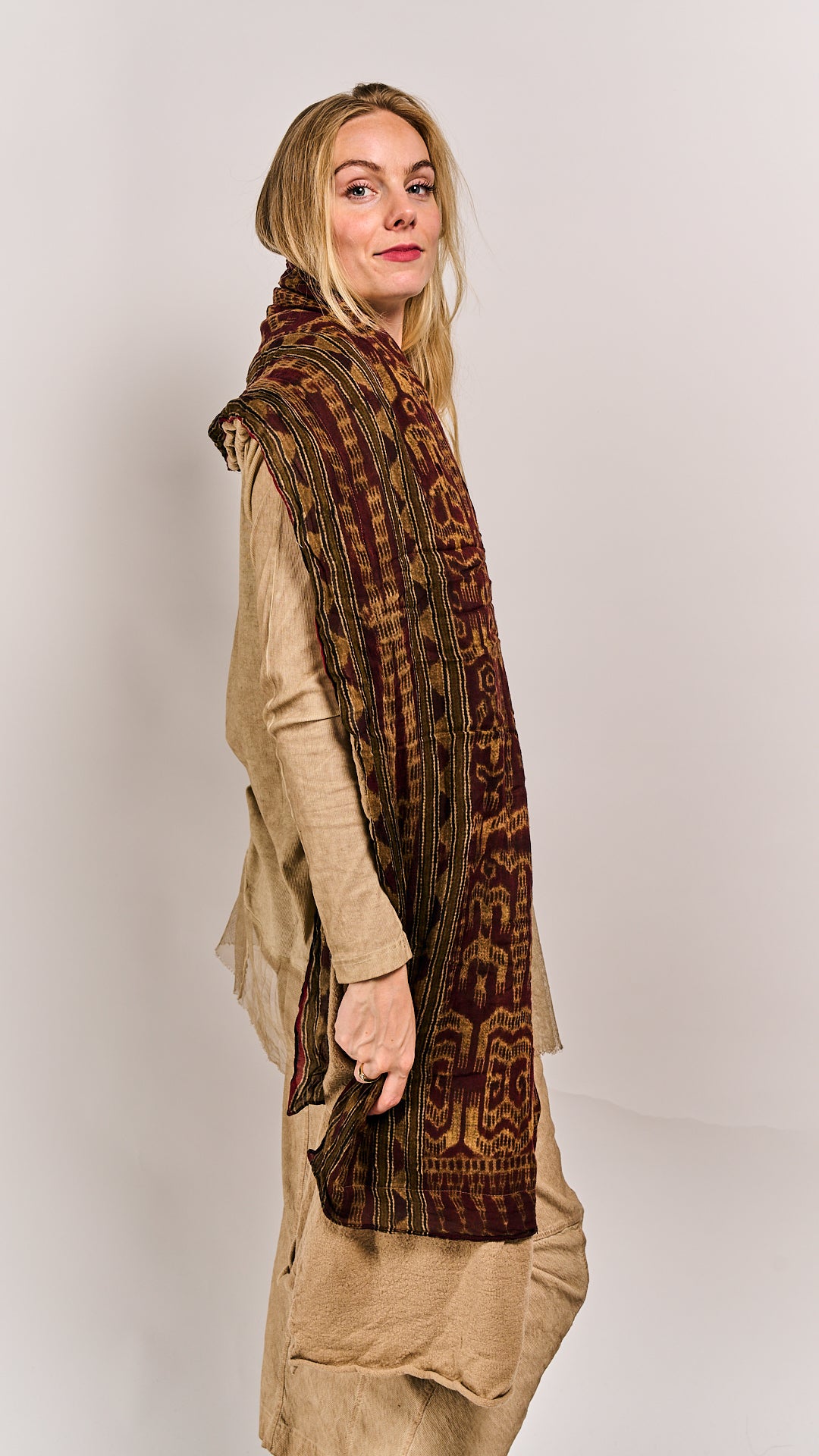Rundholz DIP Shawl Clay