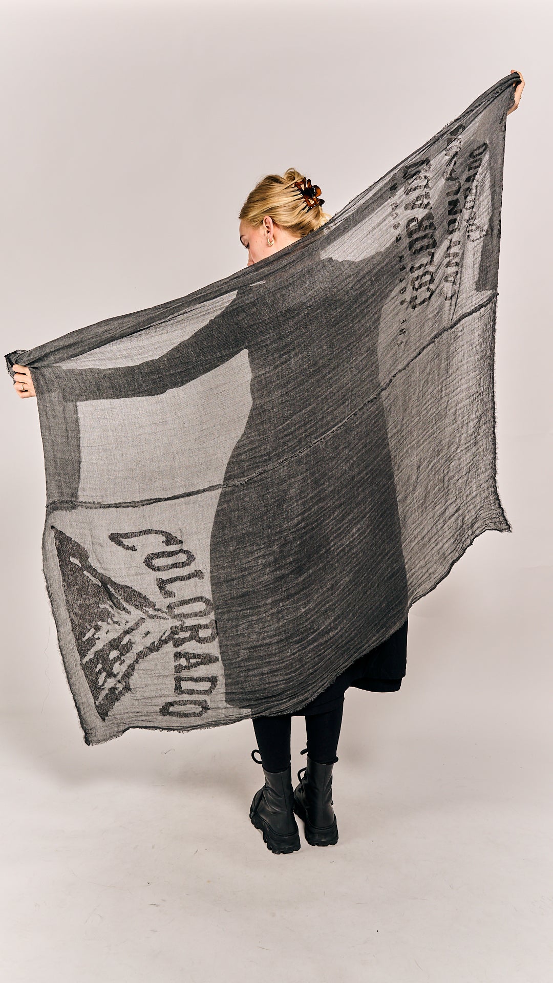 Rundholz Black Label Shawl Black Print