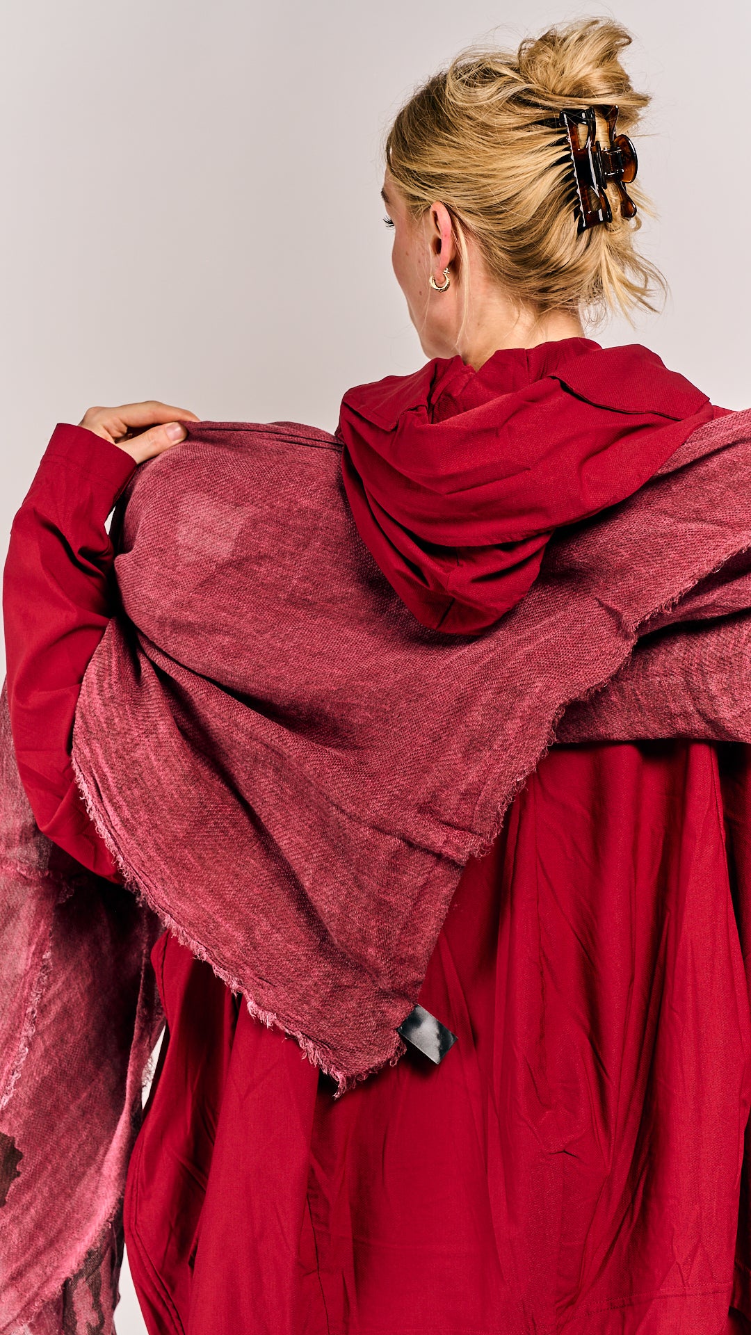Rundholz Black Label Shawl Lava Print