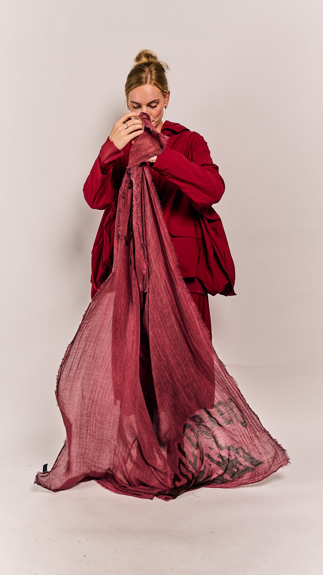 Rundholz Black Label Shawl Lava Print