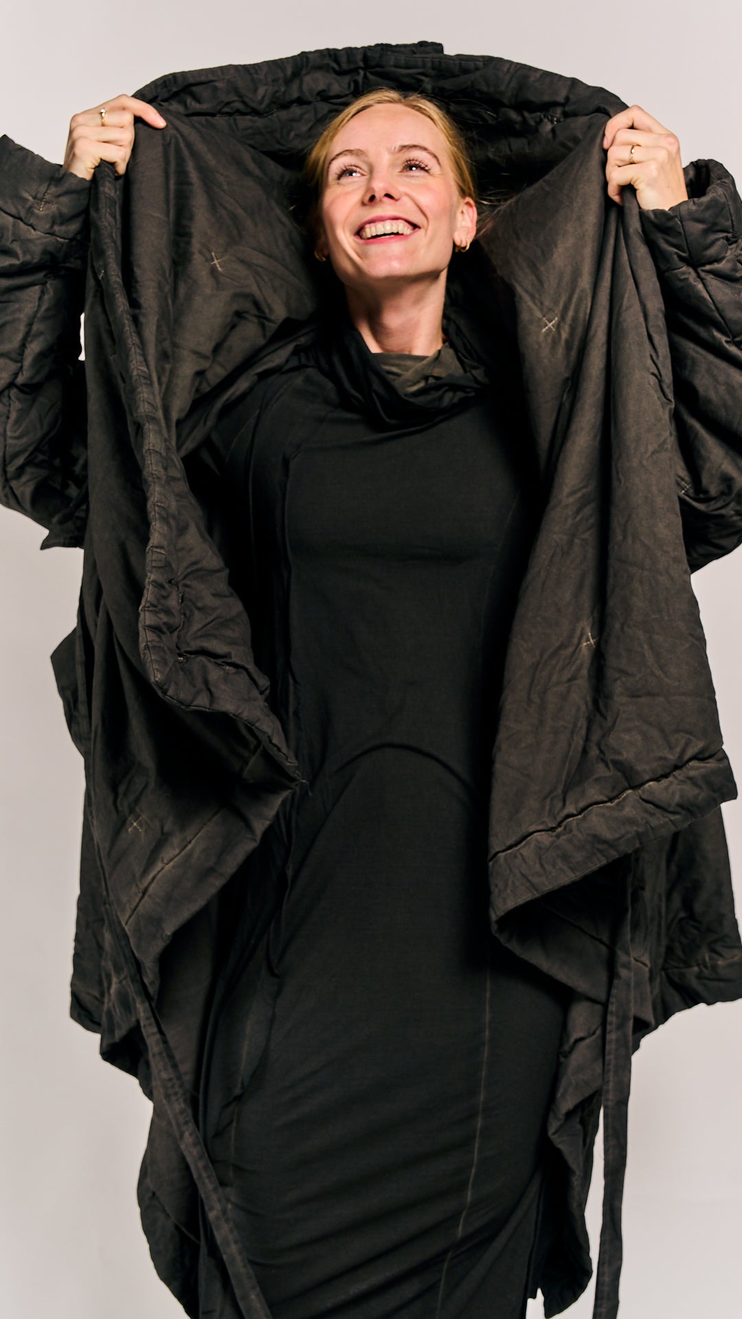 Rundholz DIP Coat Black Cloud