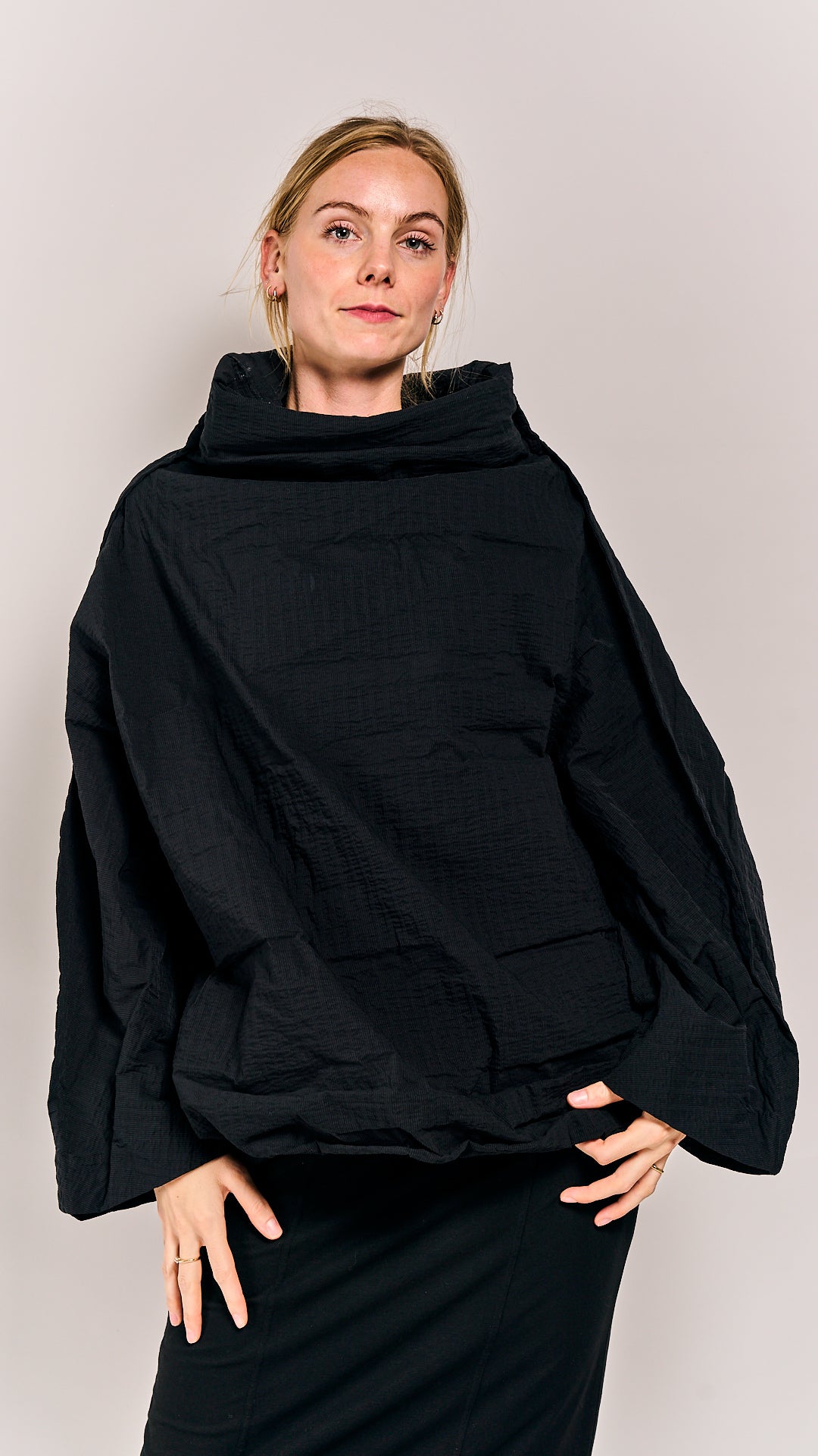 Rundholz DIP Pullover Black 3D Optic