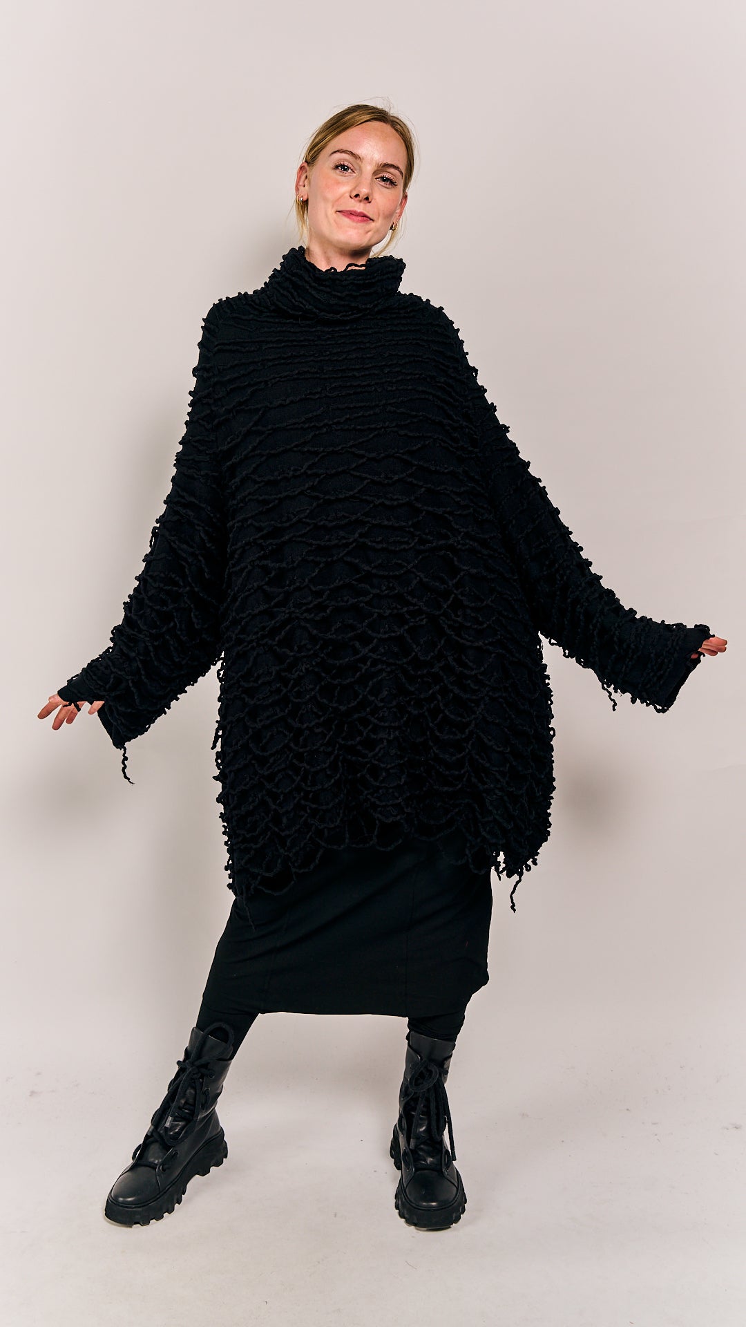 Rundholz DIP Tunic Black