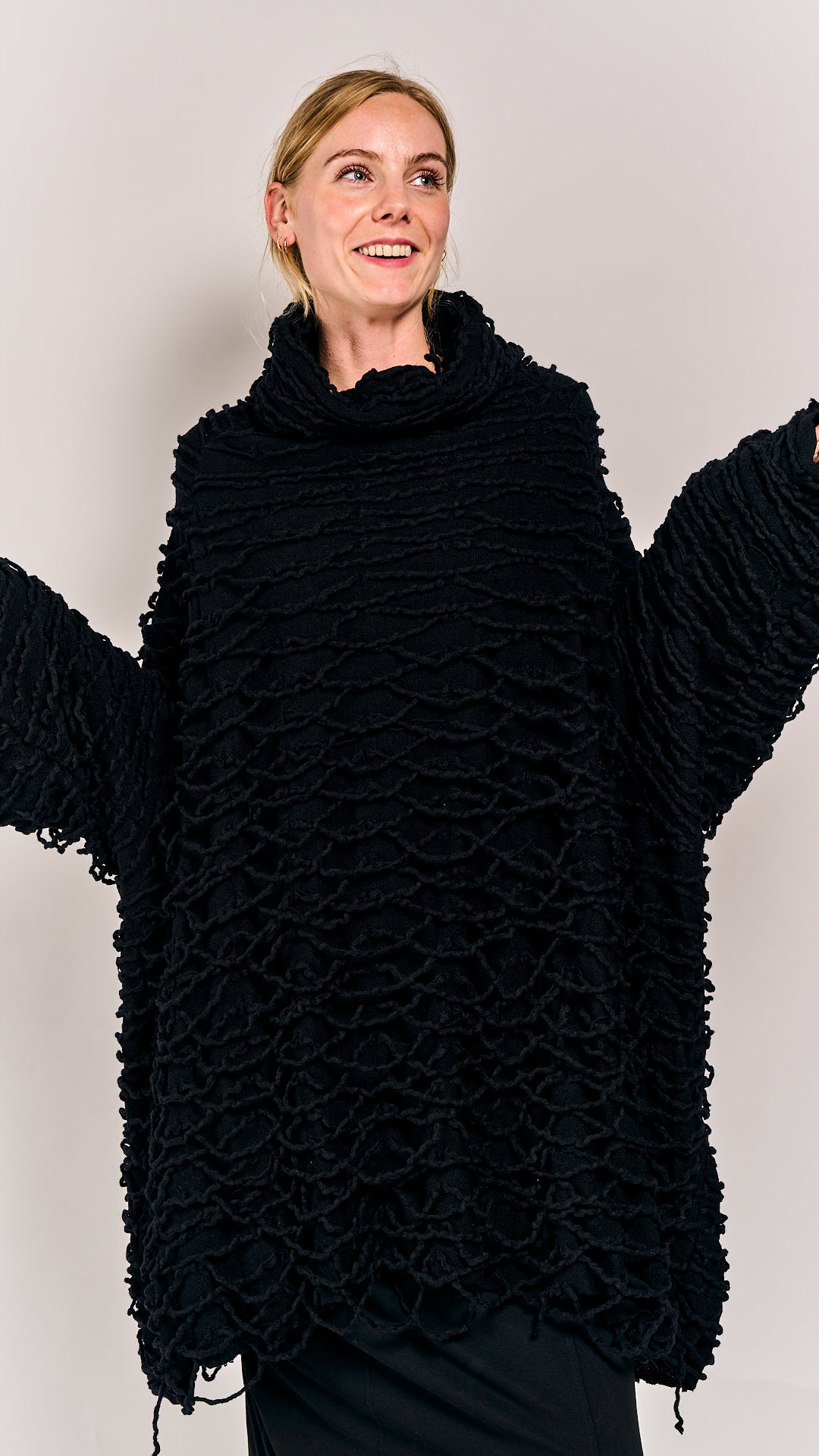 Rundholz DIP Tunic Black