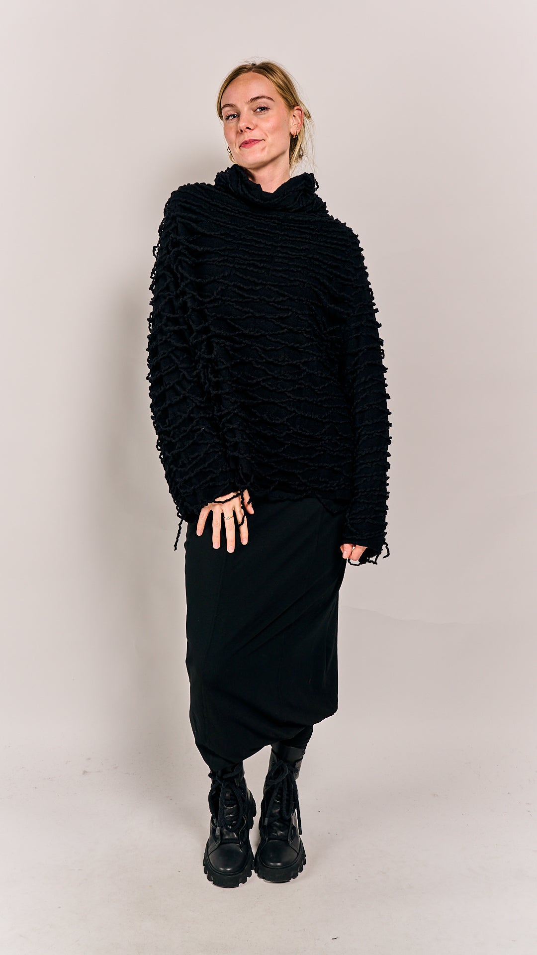 Rundholz DIP Pullover Black