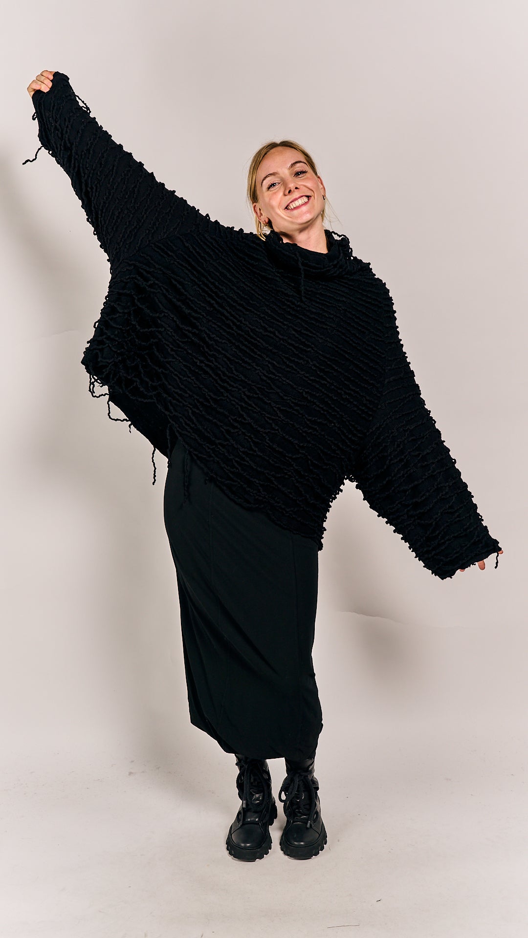 Rundholz DIP Pullover Black