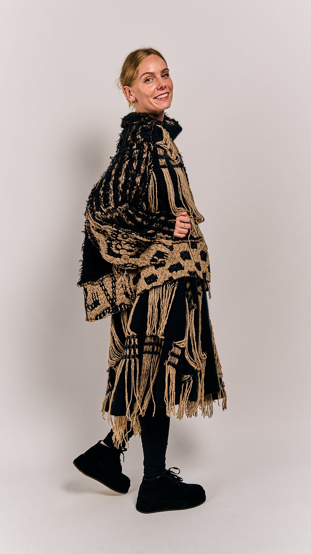 Rundholz DIP Pullover Clay/Black