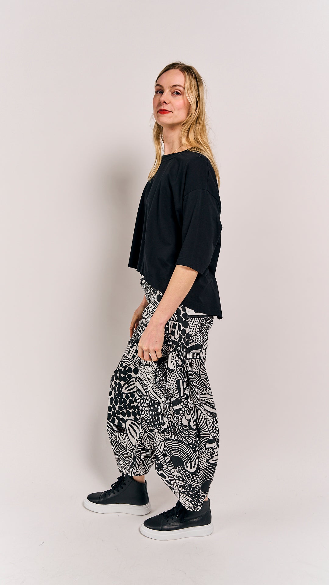 Rundholz Black Label Trousers Black Print size Extra Small