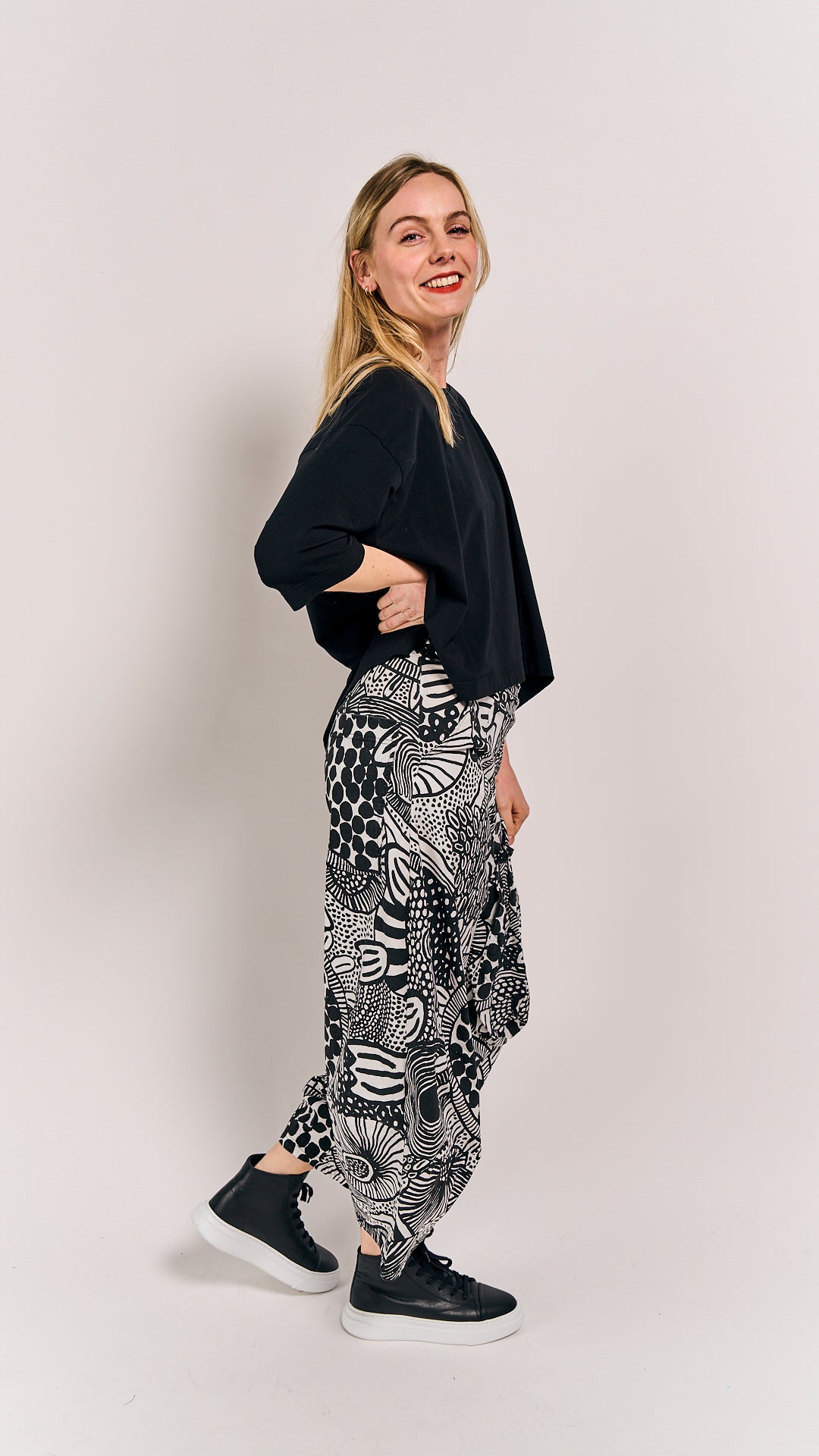 Rundholz Black Label Trousers Black Print size Extra Small