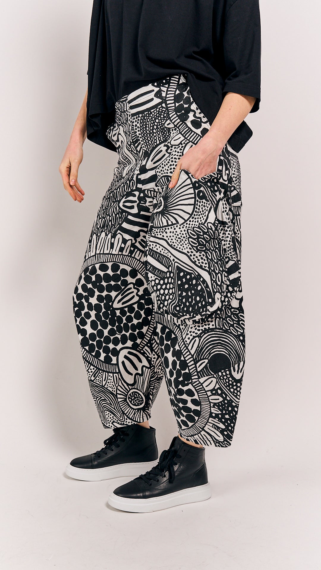 Rundholz Black Label Trousers Black Print size Extra Small