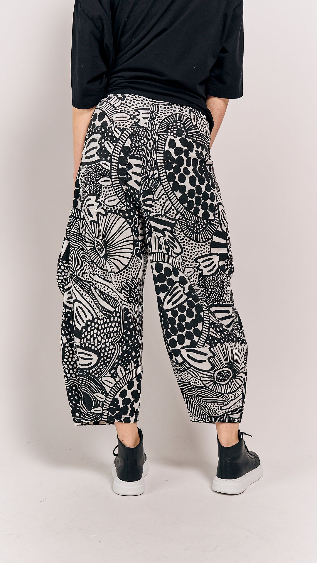 Rundholz Black Label Trousers Black Print size Extra Small
