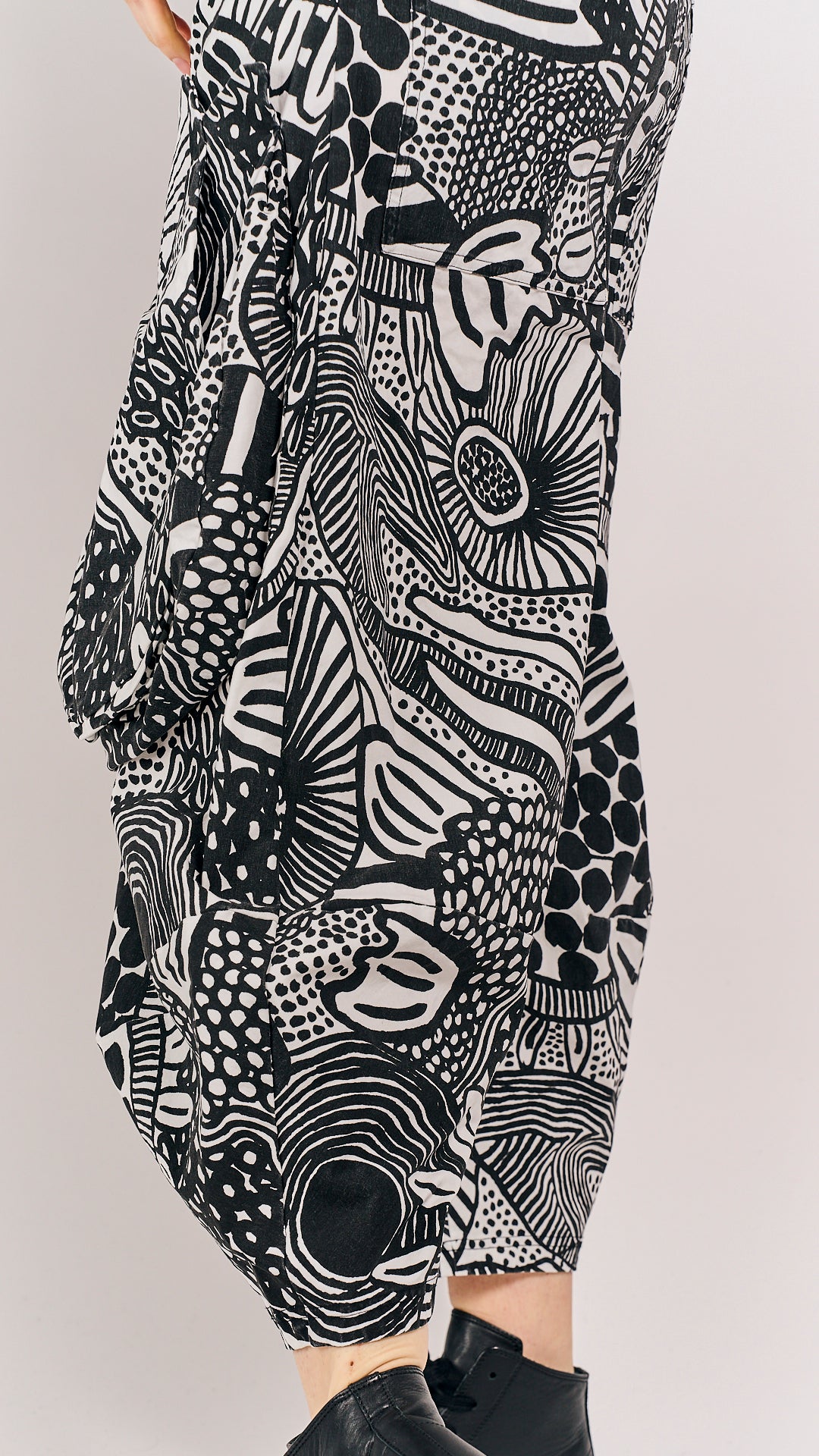 Rundholz Black Label Trousers Black Print size Extra Small