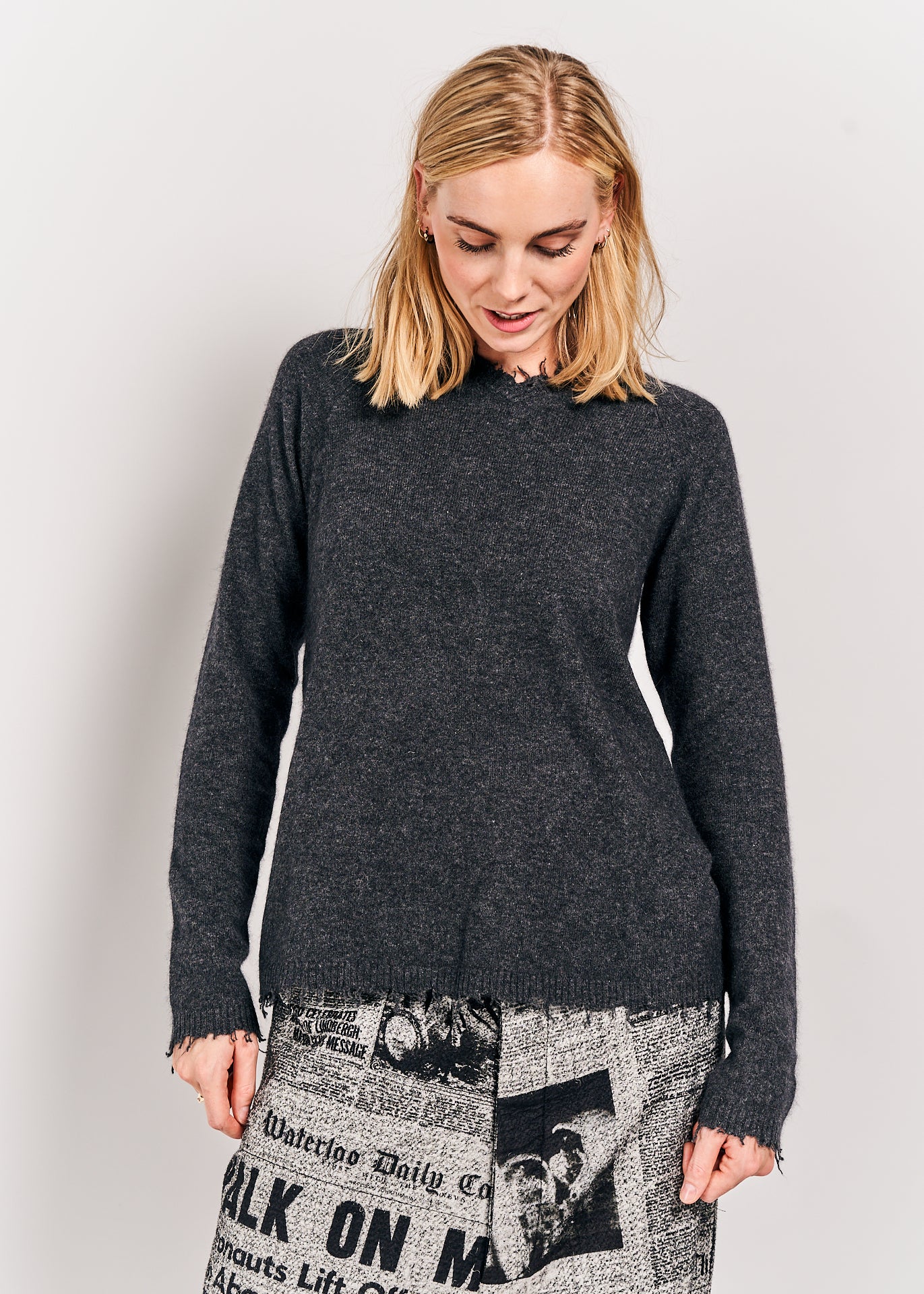 Rundholz DIP Pullover Coal